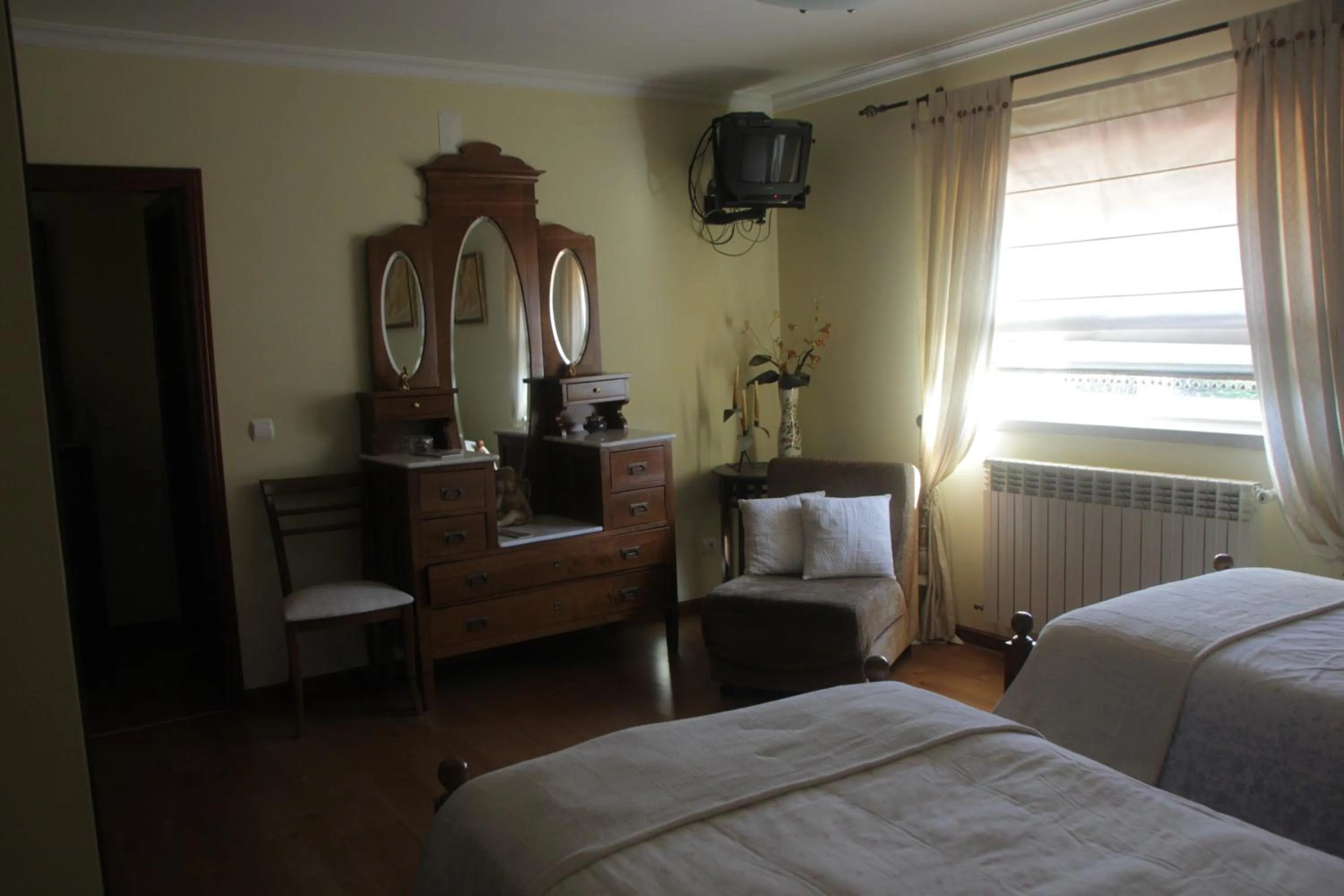 Photo of the whole room, Bed in Quartos em vivenda serra da Estrela