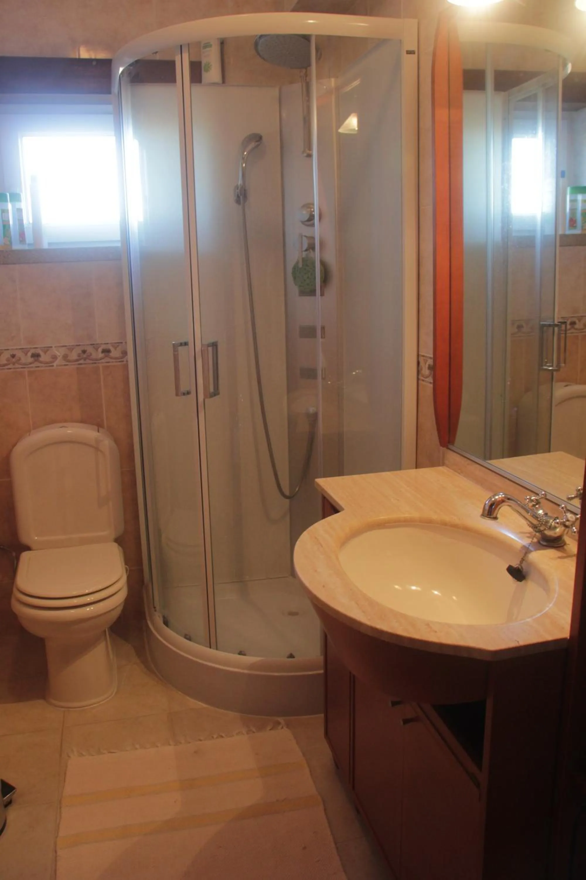 Bathroom in Quartos em vivenda serra da Estrela