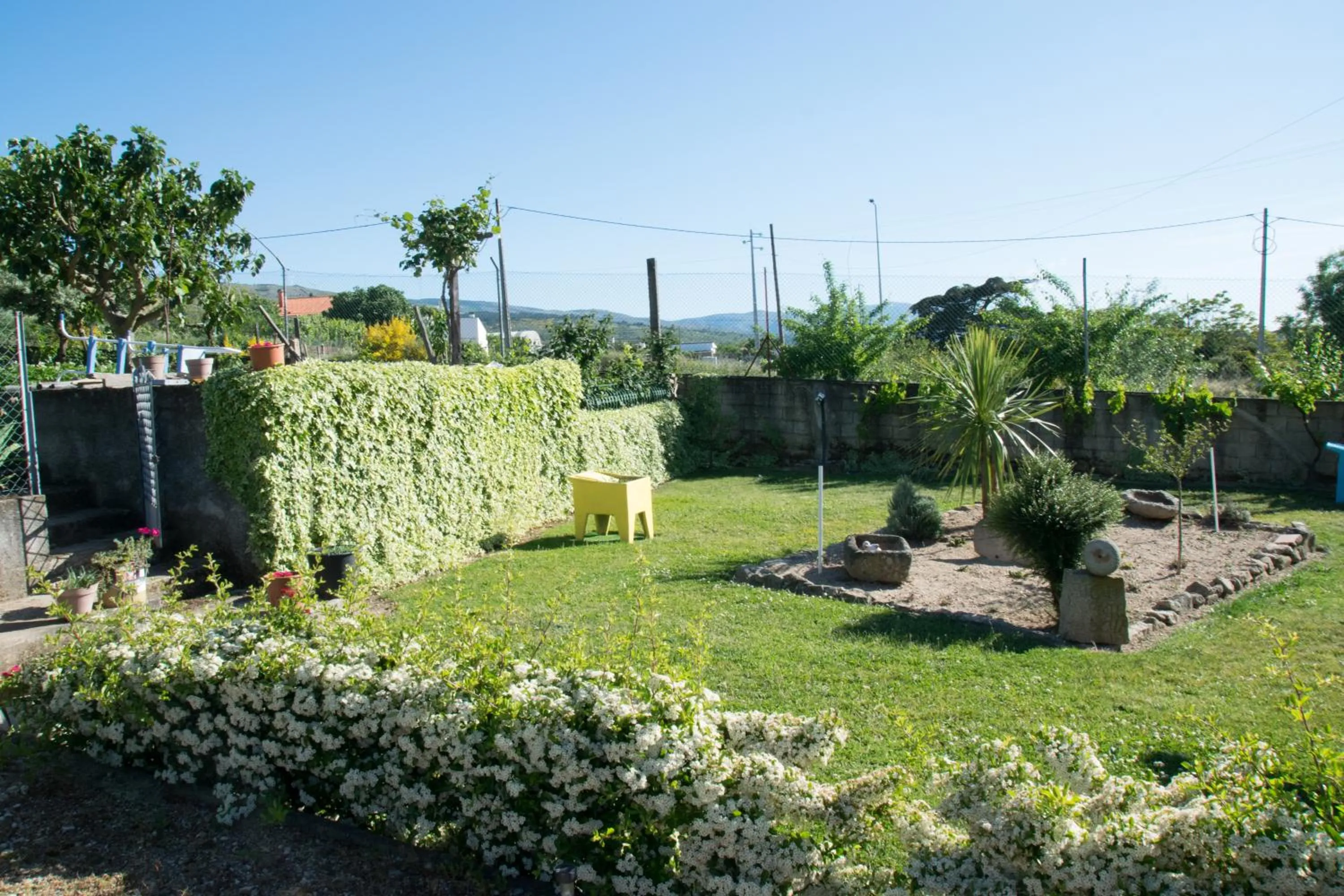Garden in Quartos em vivenda serra da Estrela