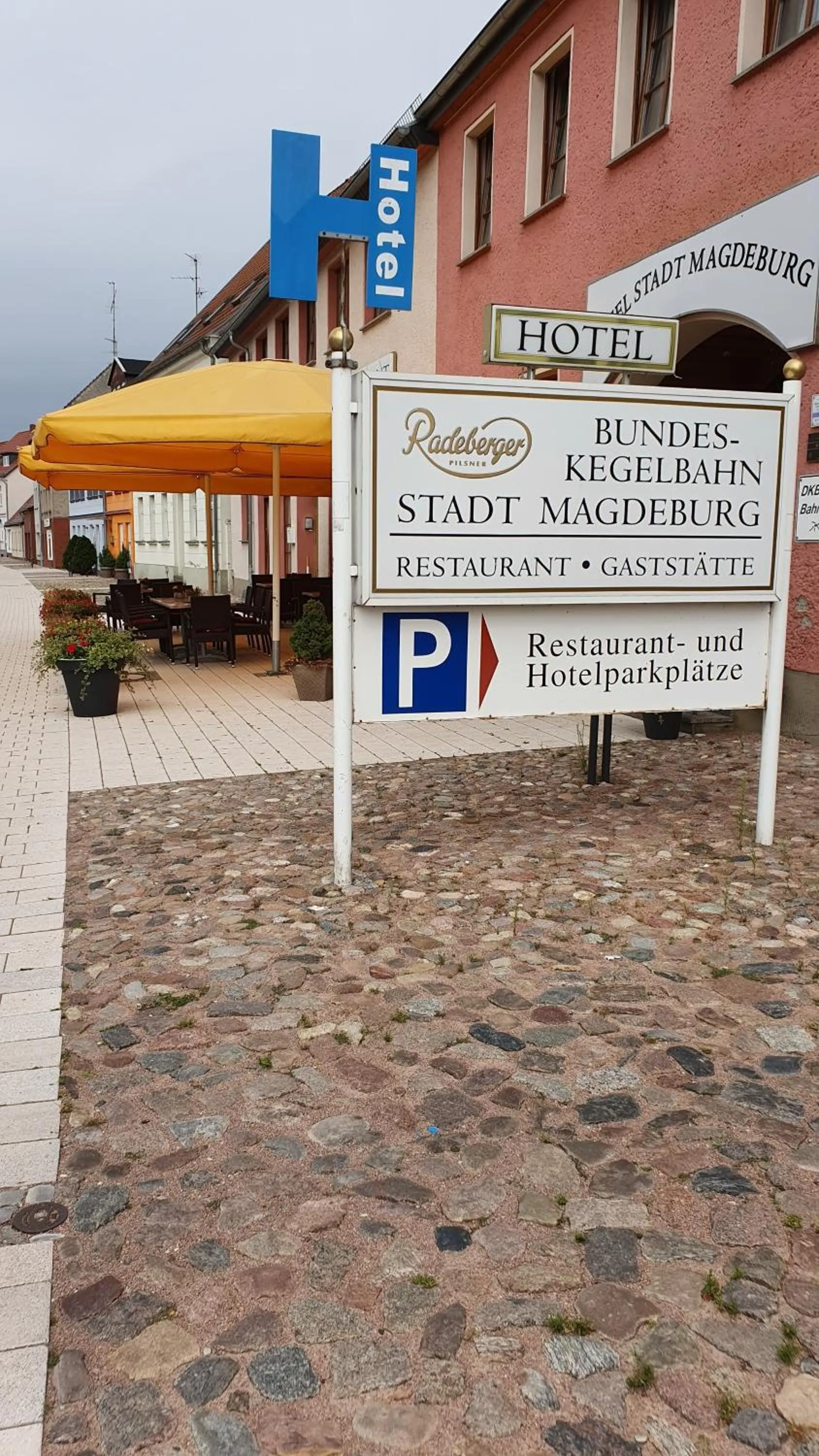 Property logo or sign in Hotel Stadt Magdeburg