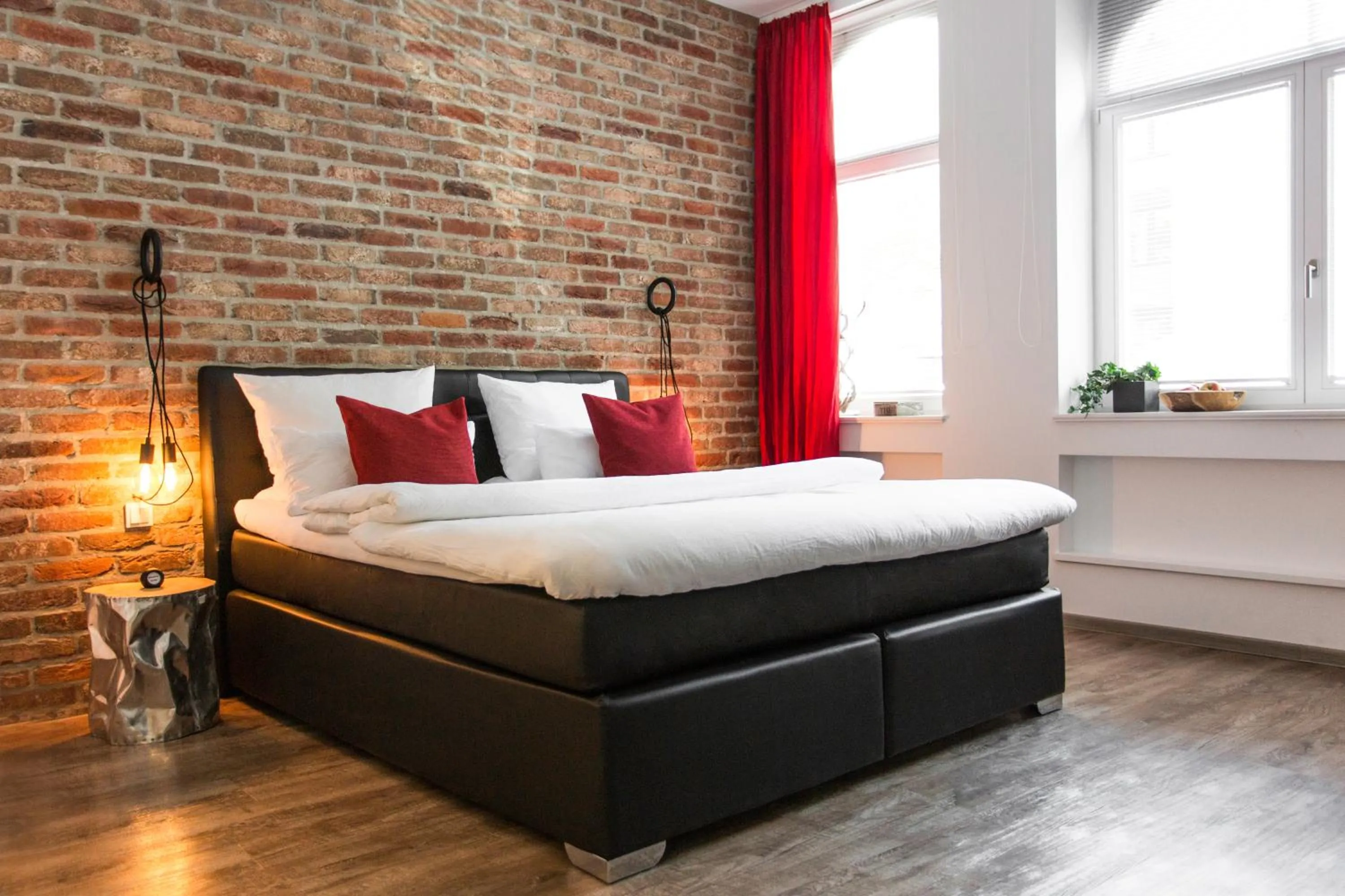 Bed in 1st Floor Köln 2