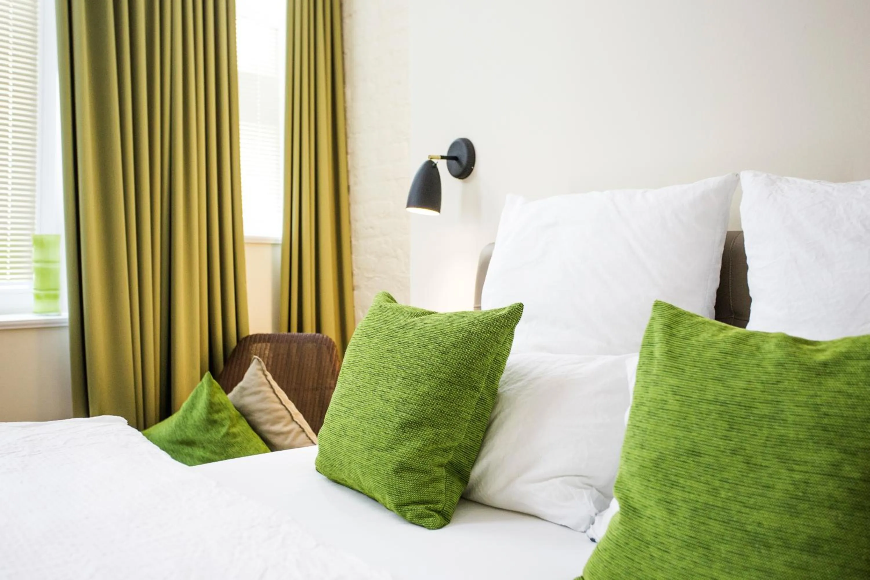 Bed in 1st Floor Köln 2