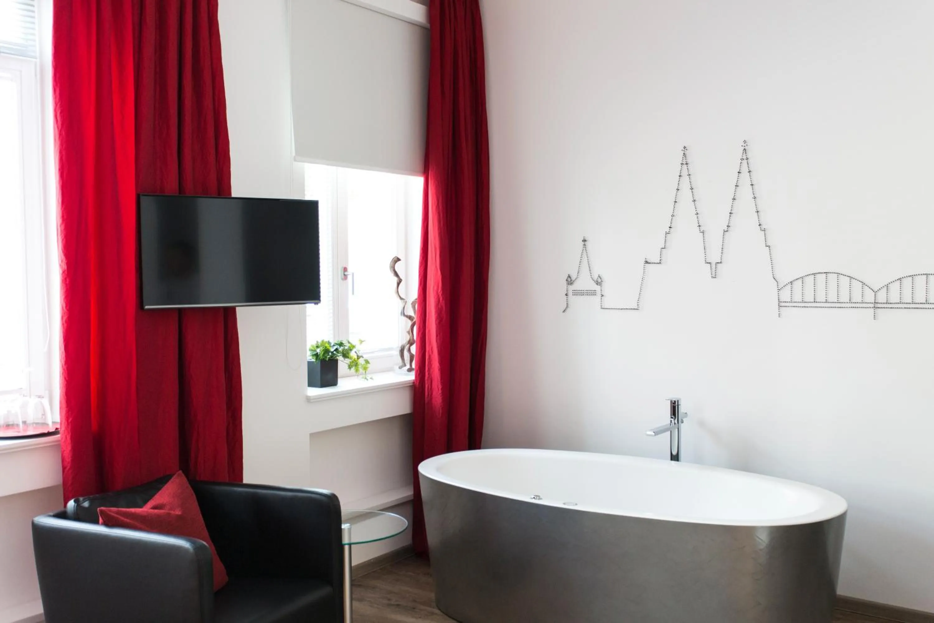 Hot Tub in 1st Floor Köln 2