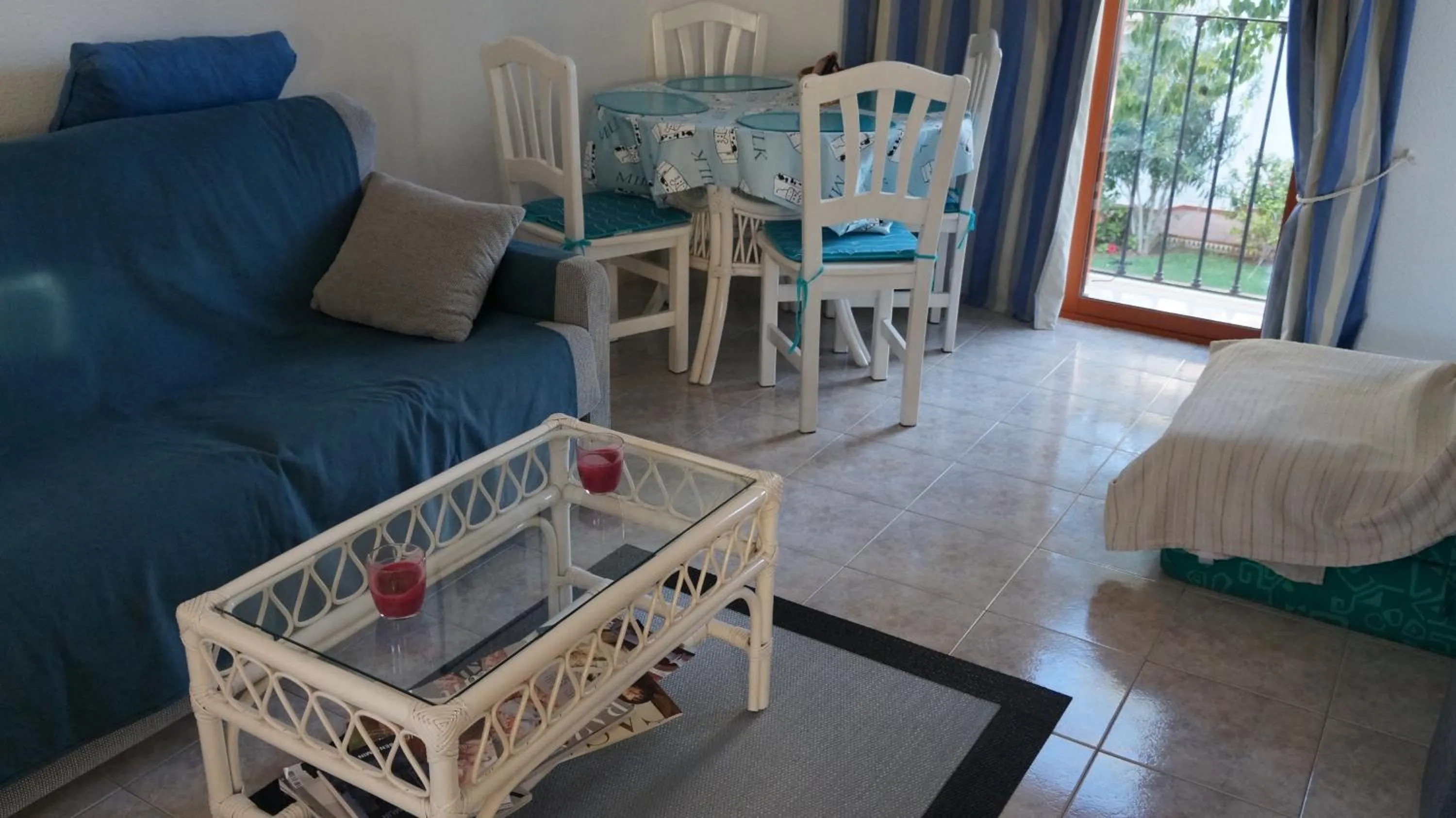 Dining area, Bed in Albadomus