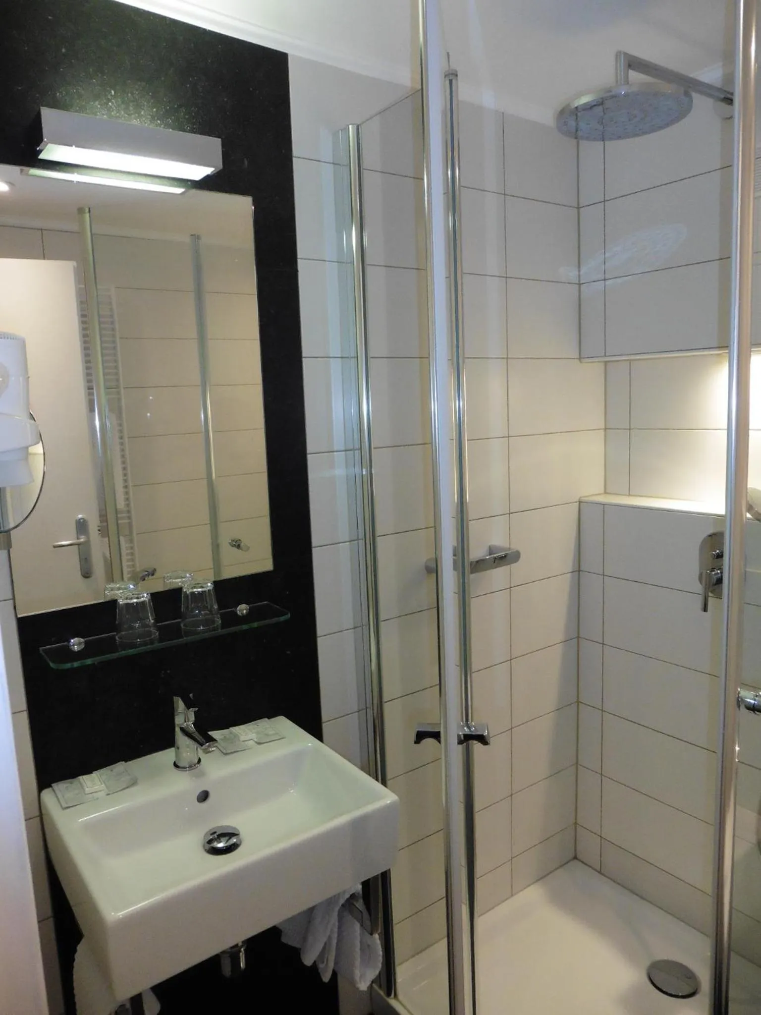 Bathroom in Hotel Empire