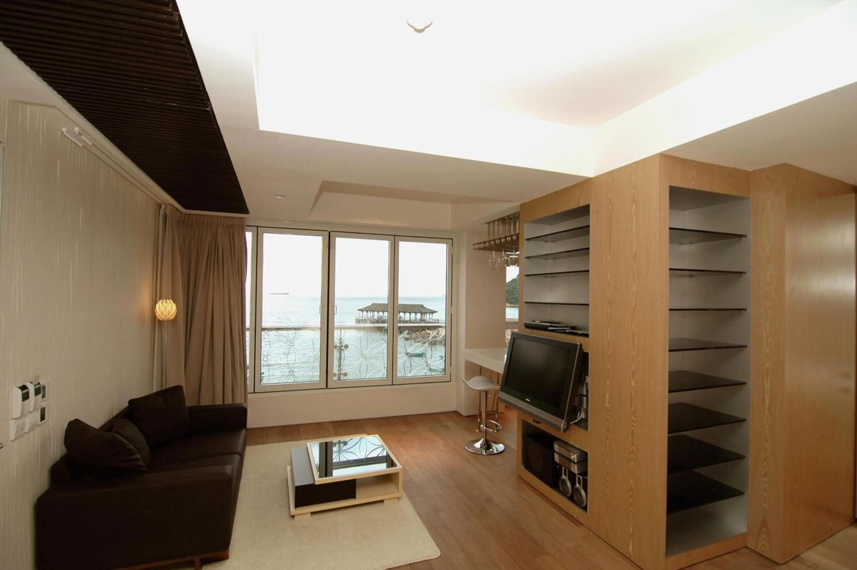 Living room in Stanley Oriental Hotel