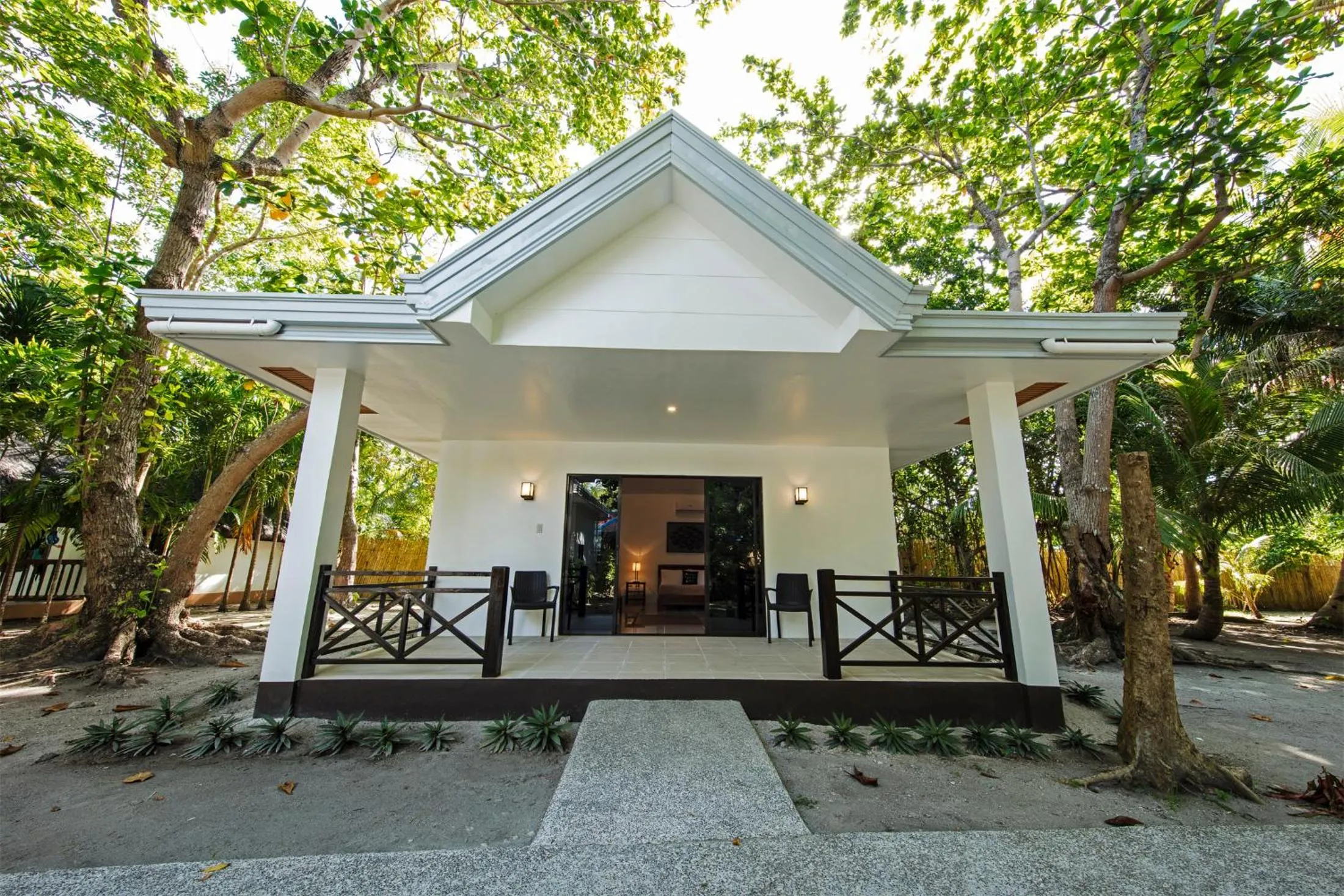 Cabilao Sanctuary Beach & Dive Resort