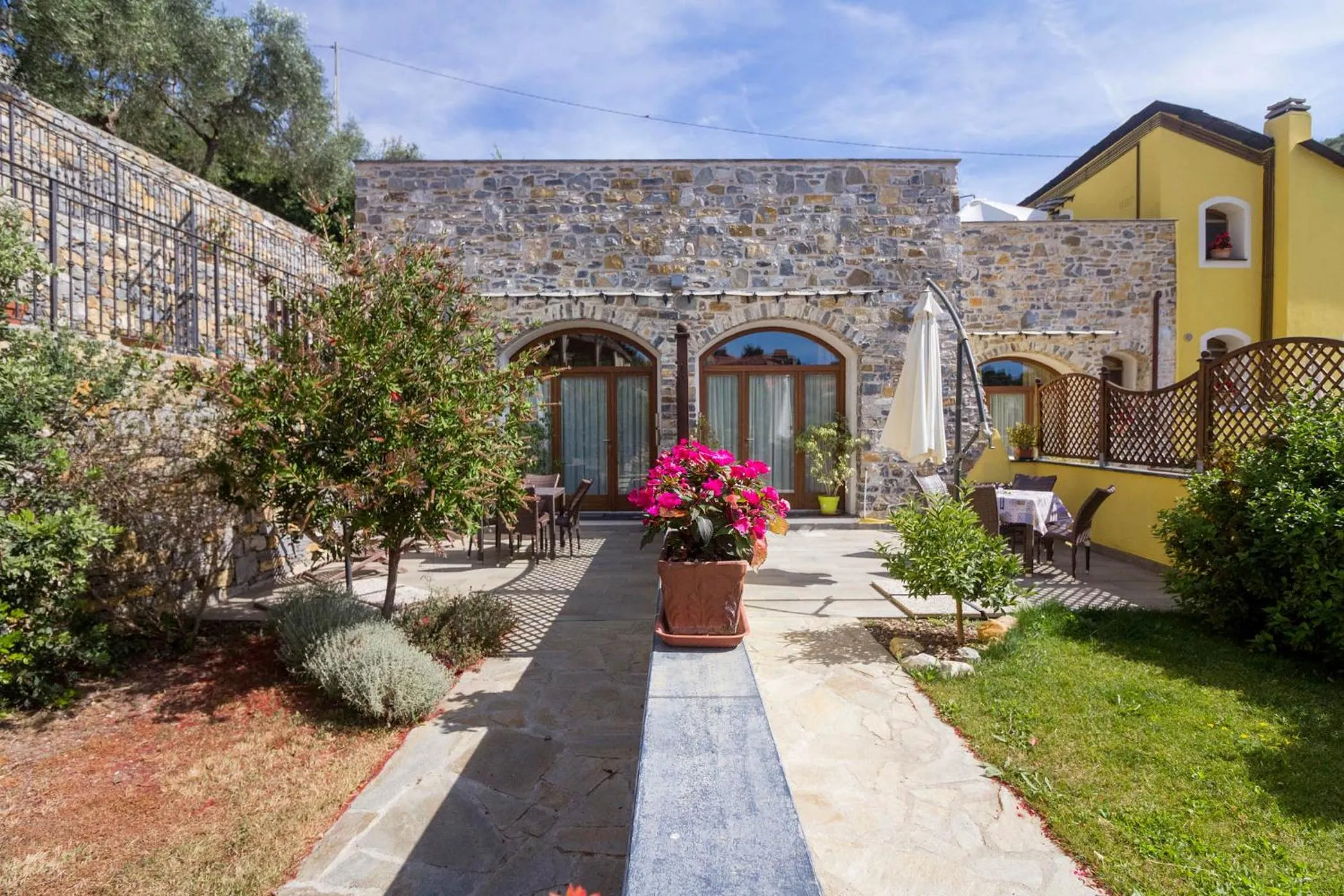 Garden in Appartamenti Antico Frantoio Doria