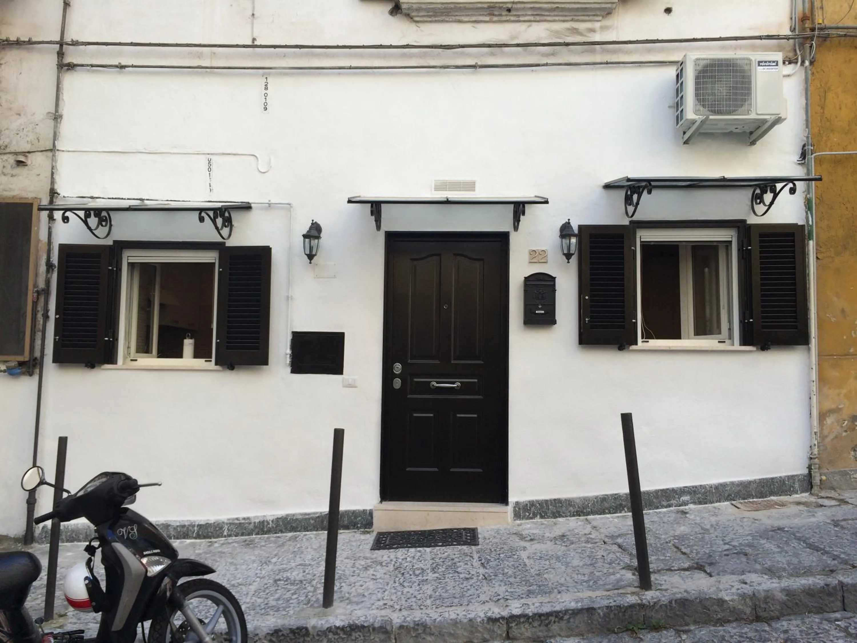 Property building in Casa Vacanze Sannazzaro Flat