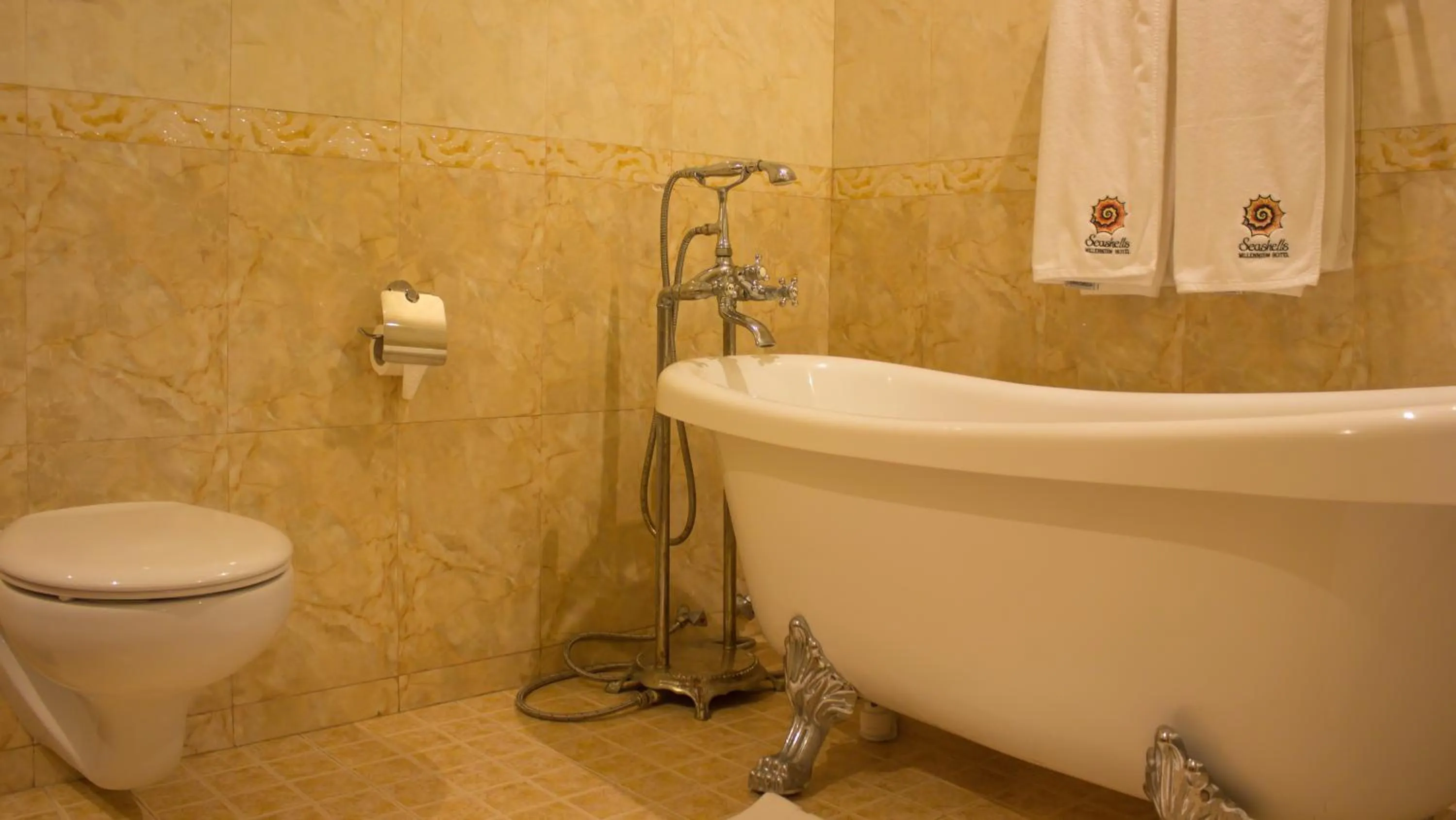 Bathroom in Seashells Millennium Hotel