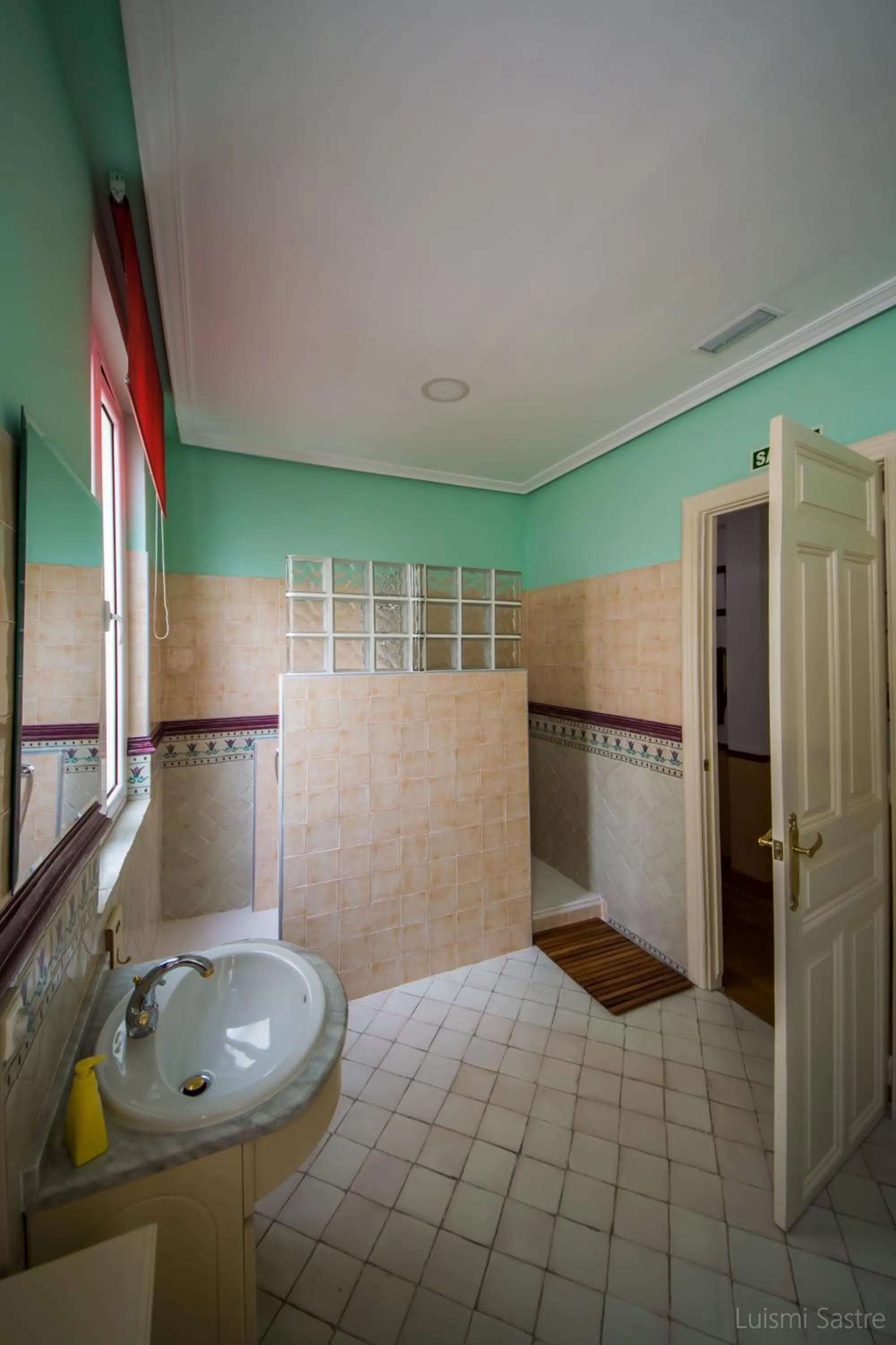 Shower in Hostel Covent Garden by gaiarooms