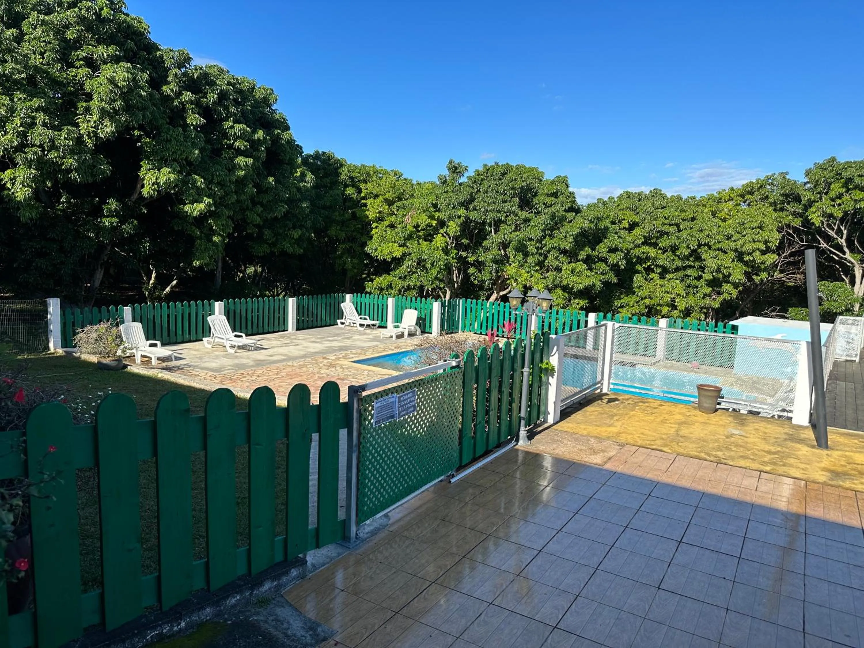 Swimming pool in Zoiseaux Pays