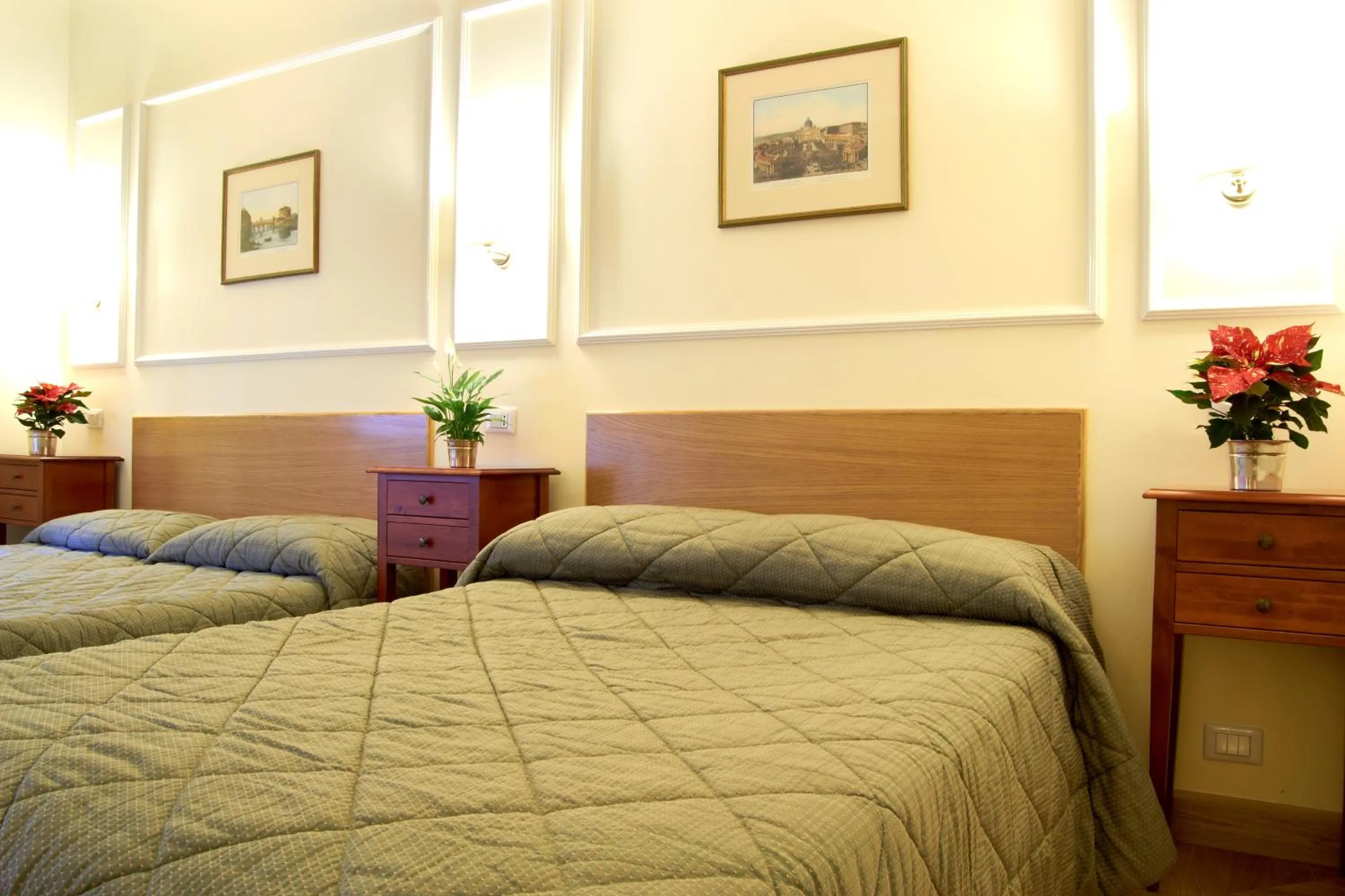 Photo of the whole room, Bed in Domus Cavour Guest house