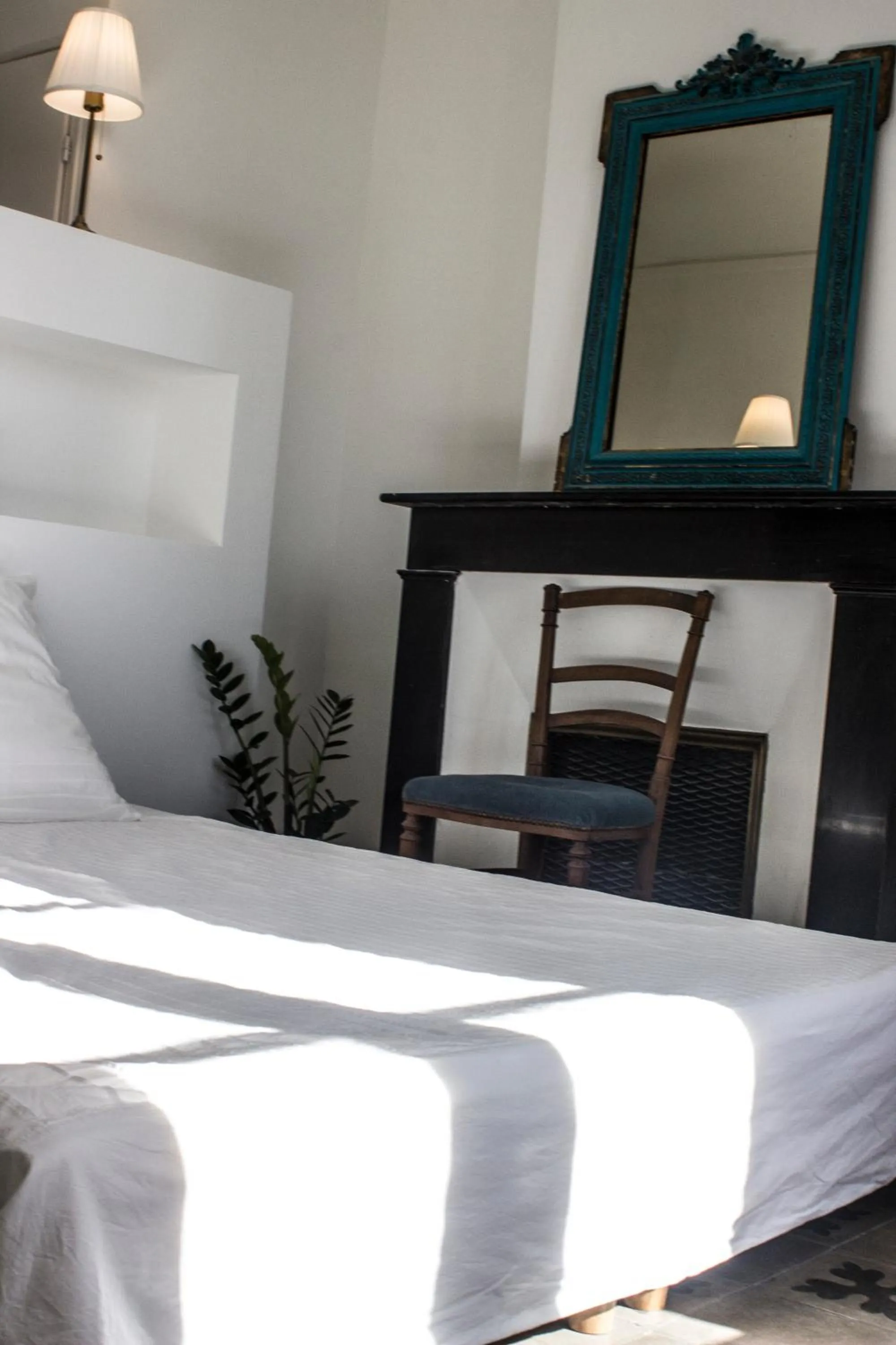 Bedroom, Bed in Chambre d'hôtes avec cuisine commune - 5 mns de Narbonne