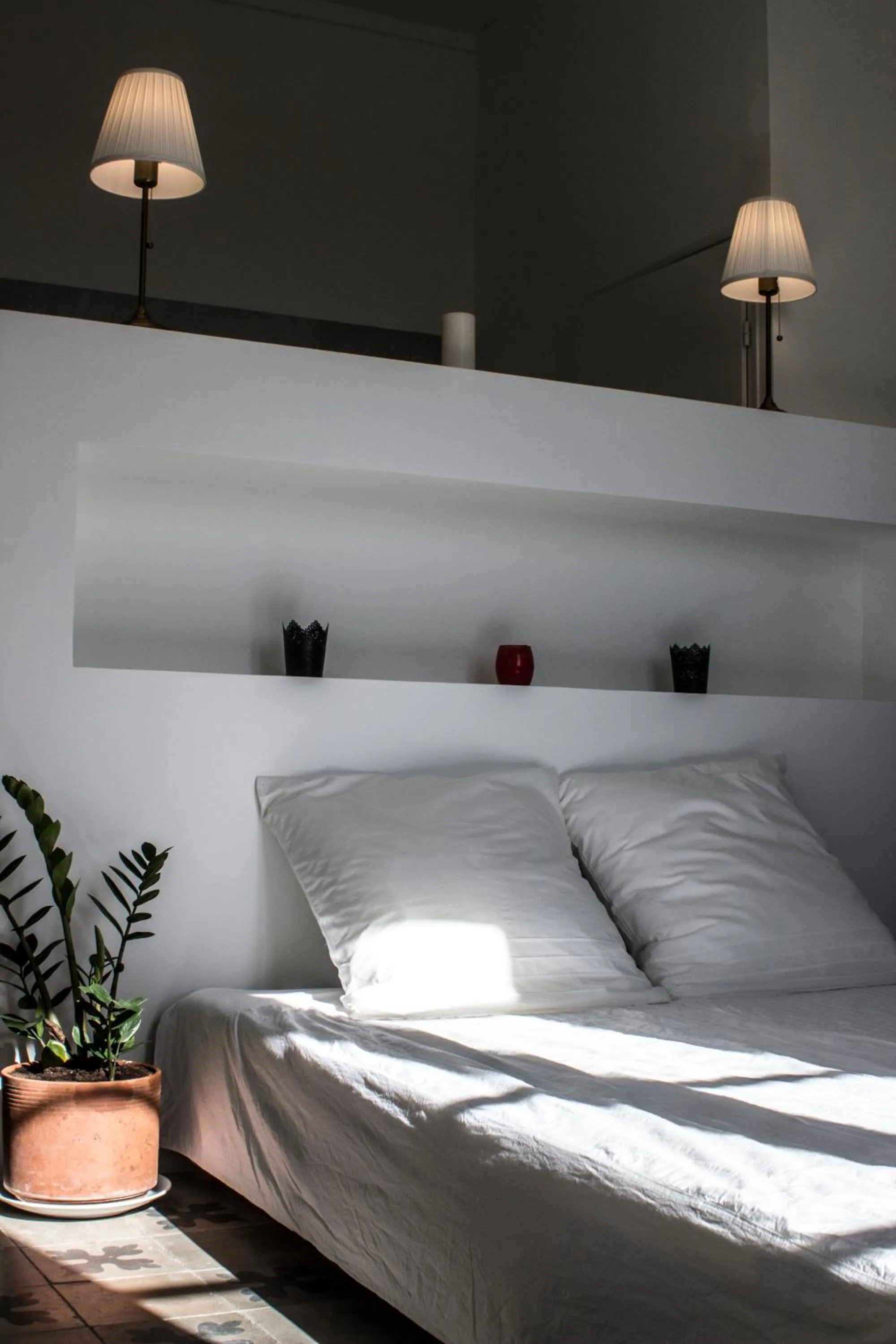 Bedroom, Bed in Chambre d'hôtes avec cuisine commune - 5 mns de Narbonne