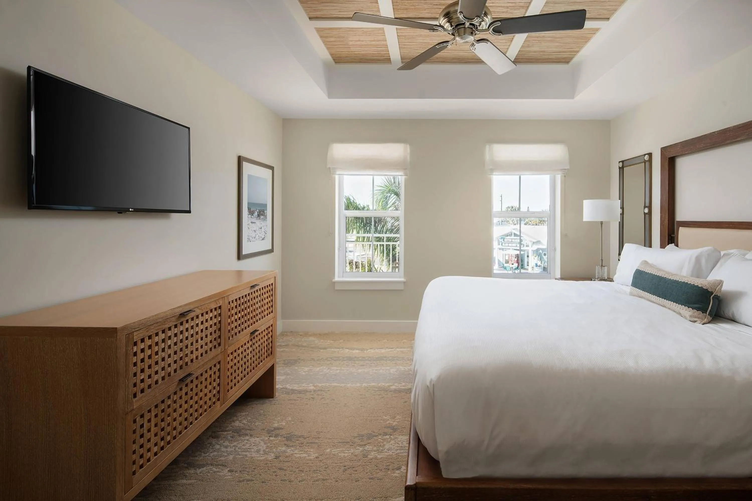 Bedroom, Bed in Waterline Villas & Marina, Autograph Collection