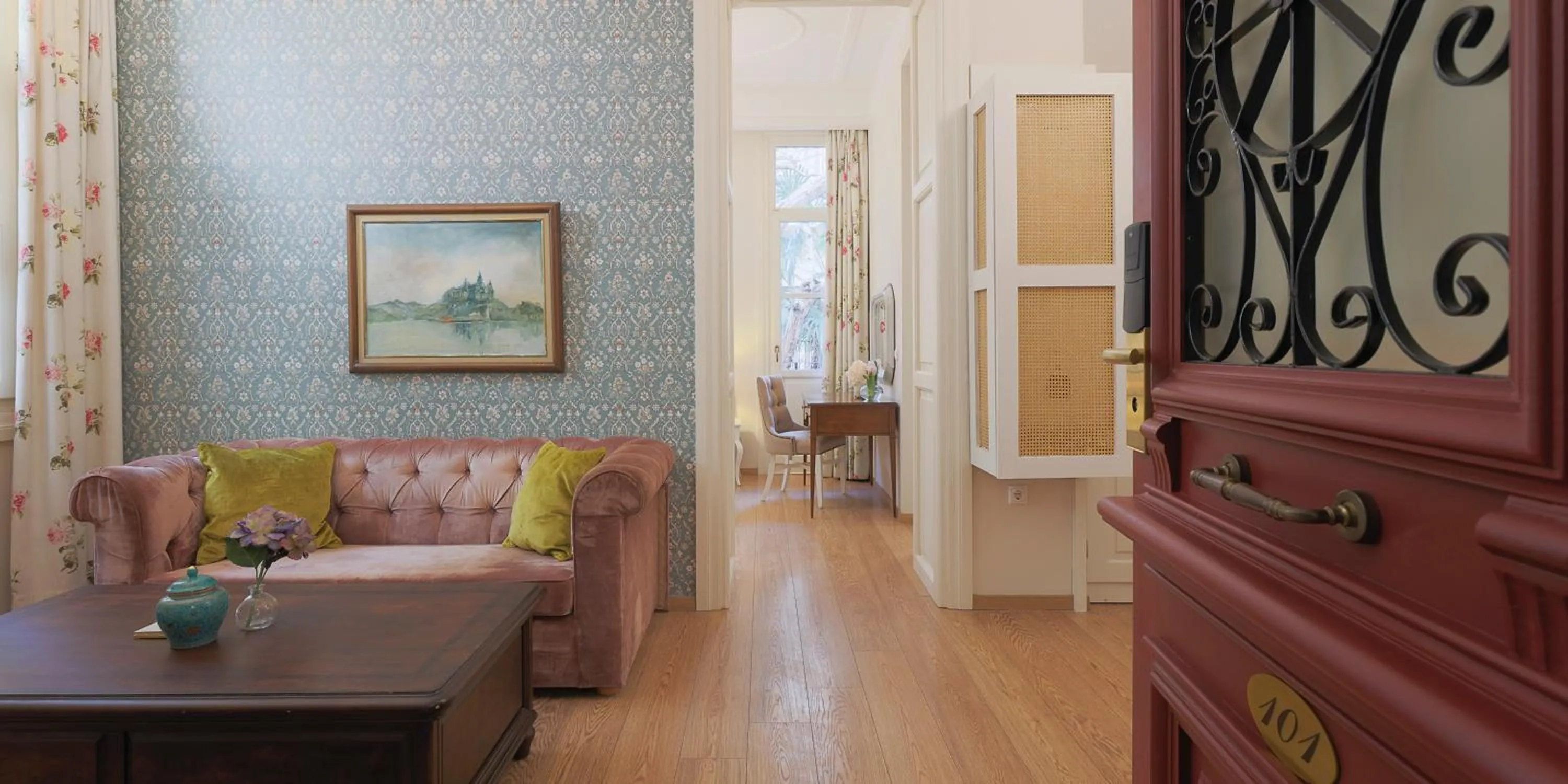 Gatto Perso Luxury Studios And Apartments