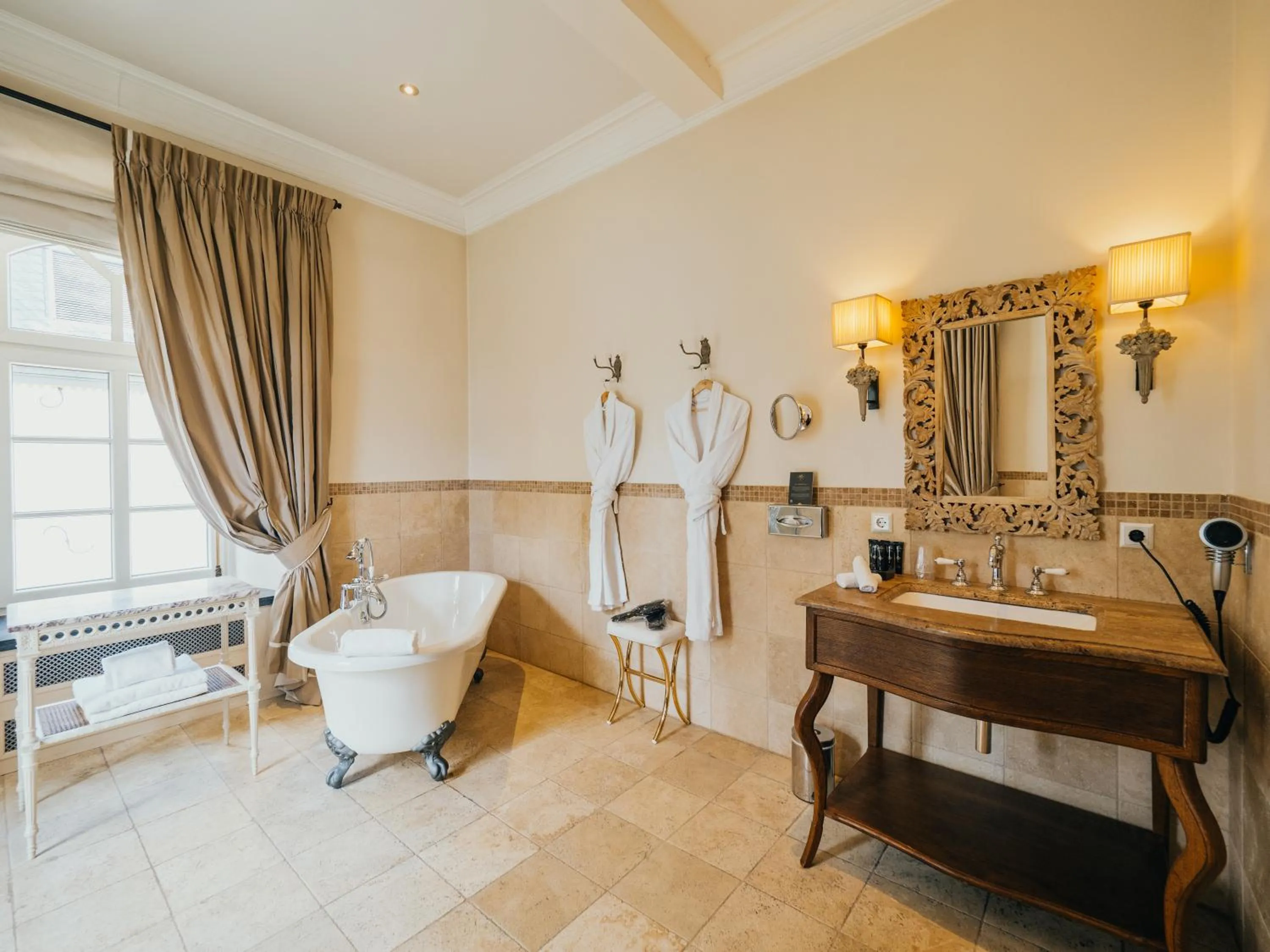 Bath in Chateau d'Urspelt