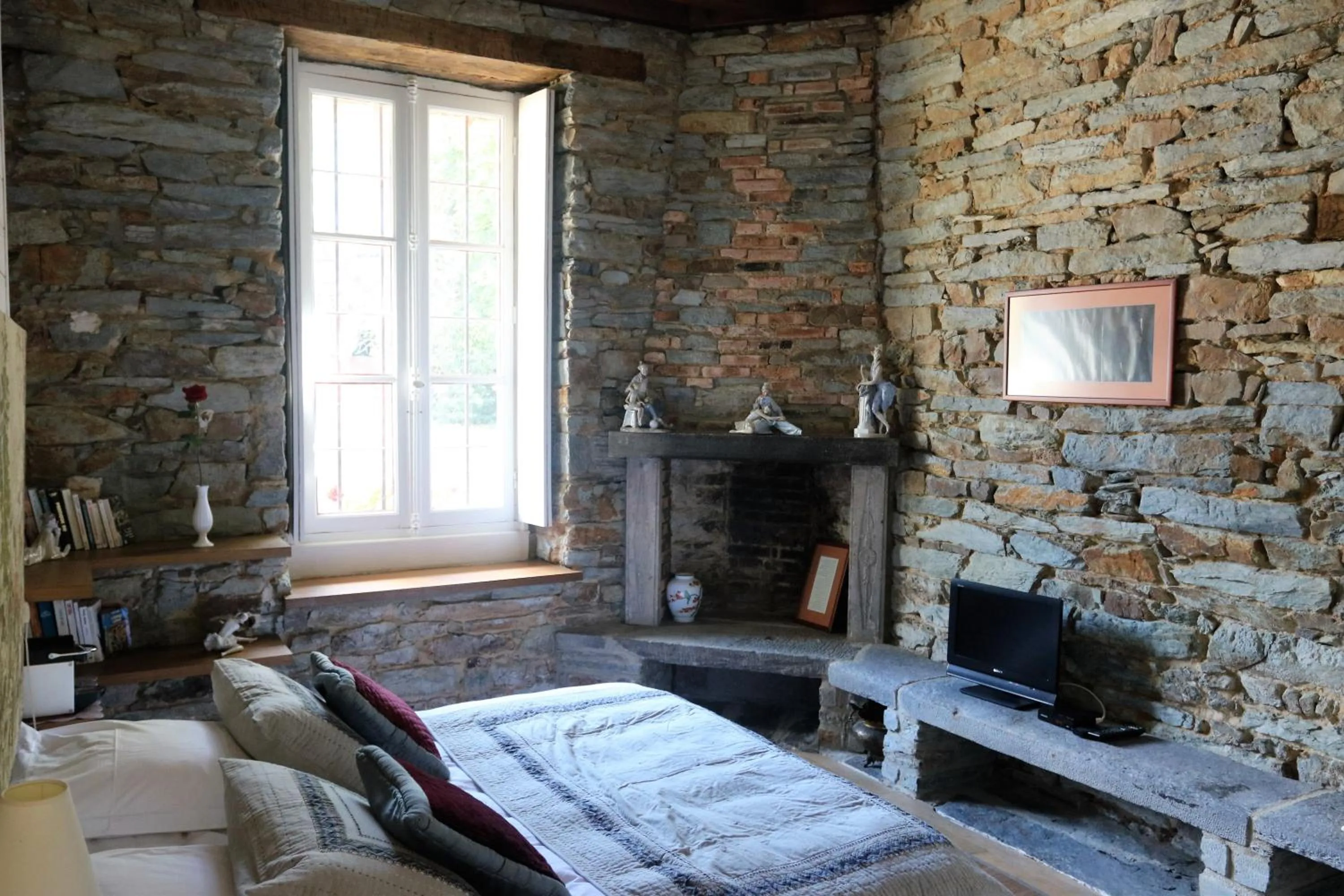 Bed in Cottage du Manoir de Trégaray