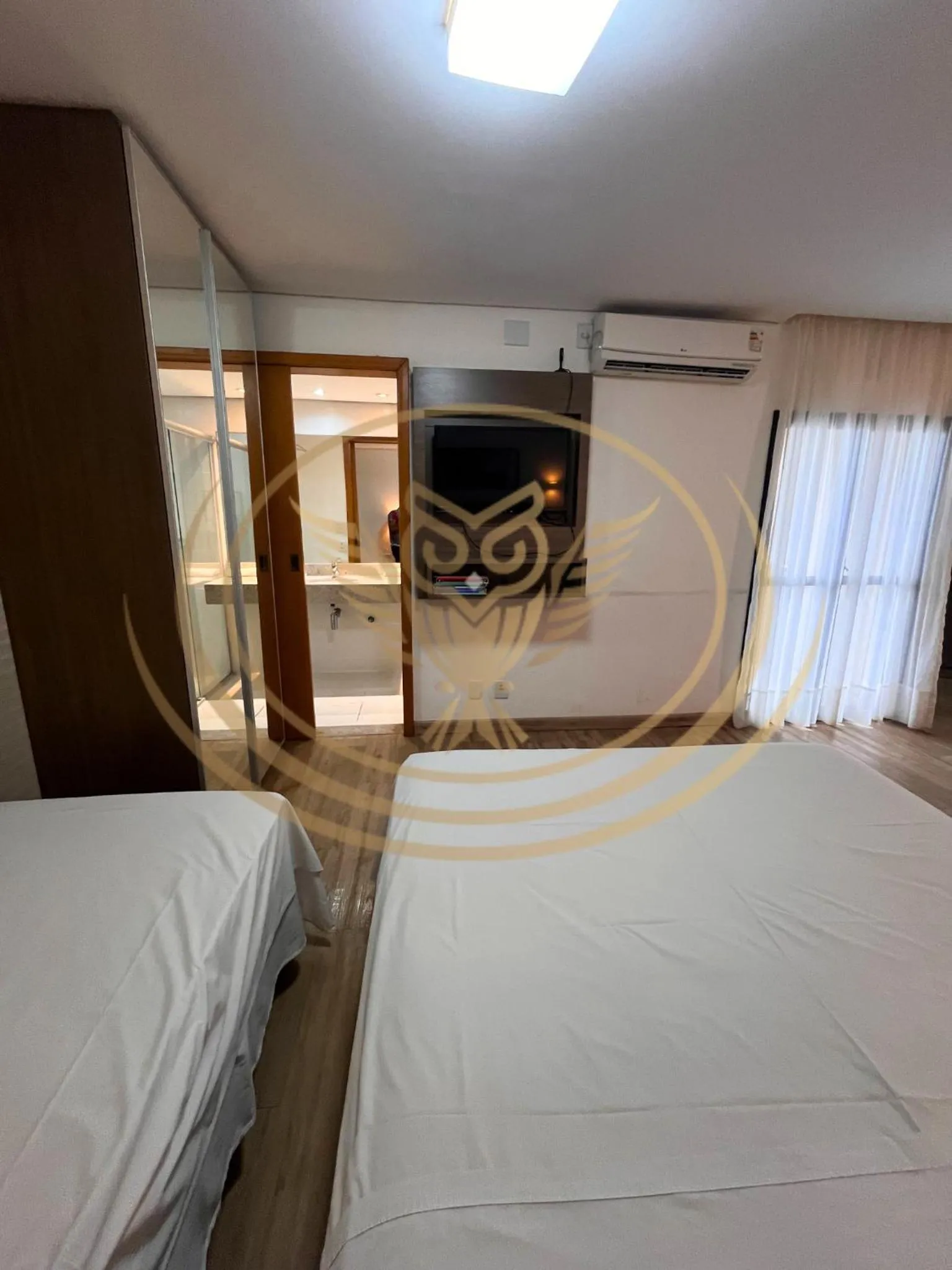 Bathroom, Bed in Coruja Imob - Flat Crystal Place