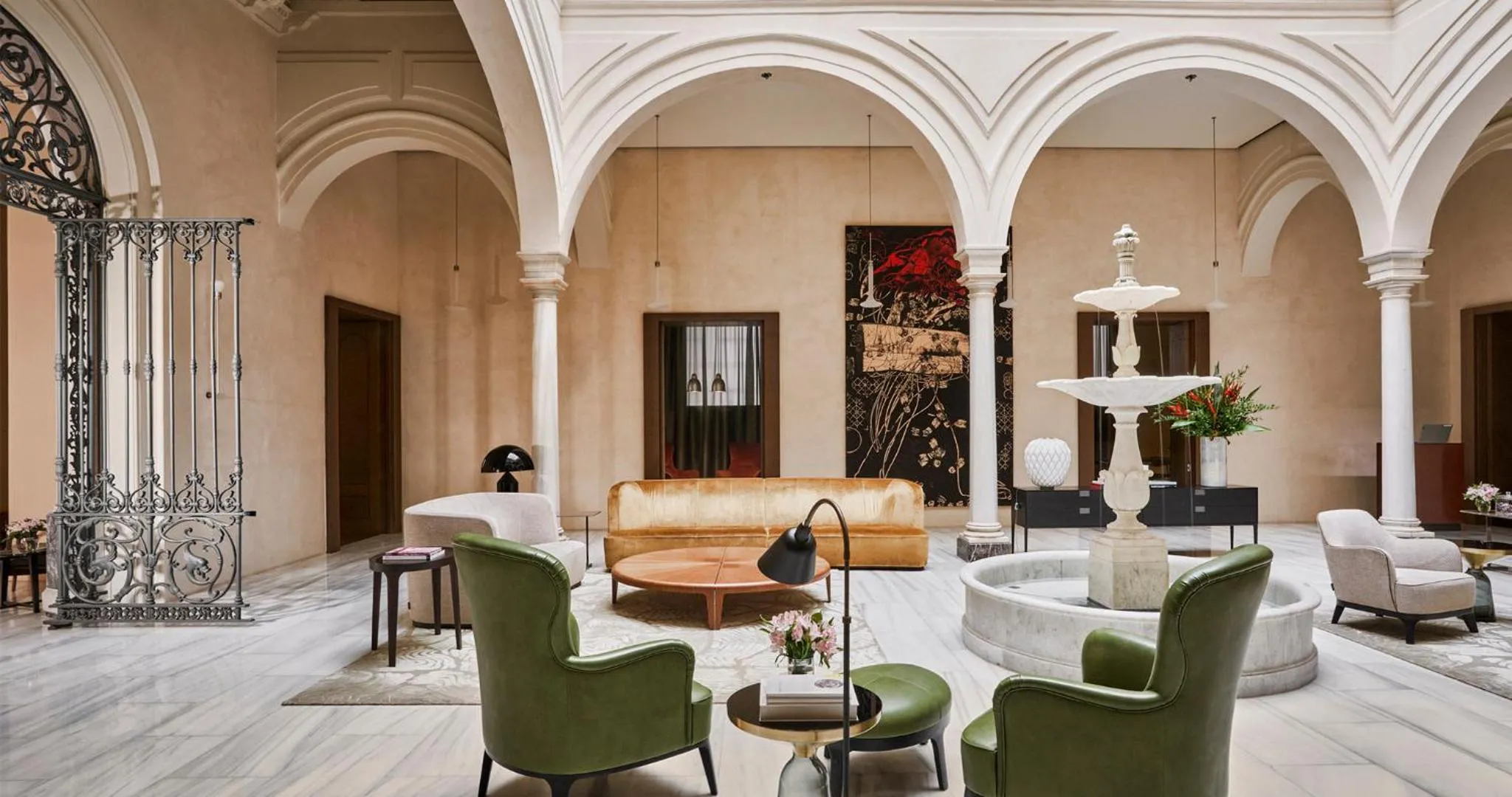 Patio in Hotel Mercer Sevilla 5 GL