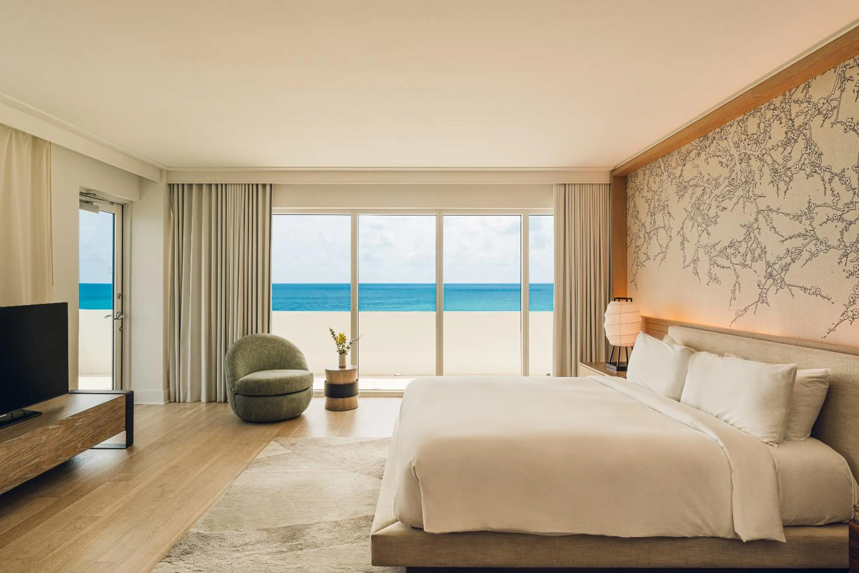 Bedroom, Bed in Nobu Hotel Miami Beach