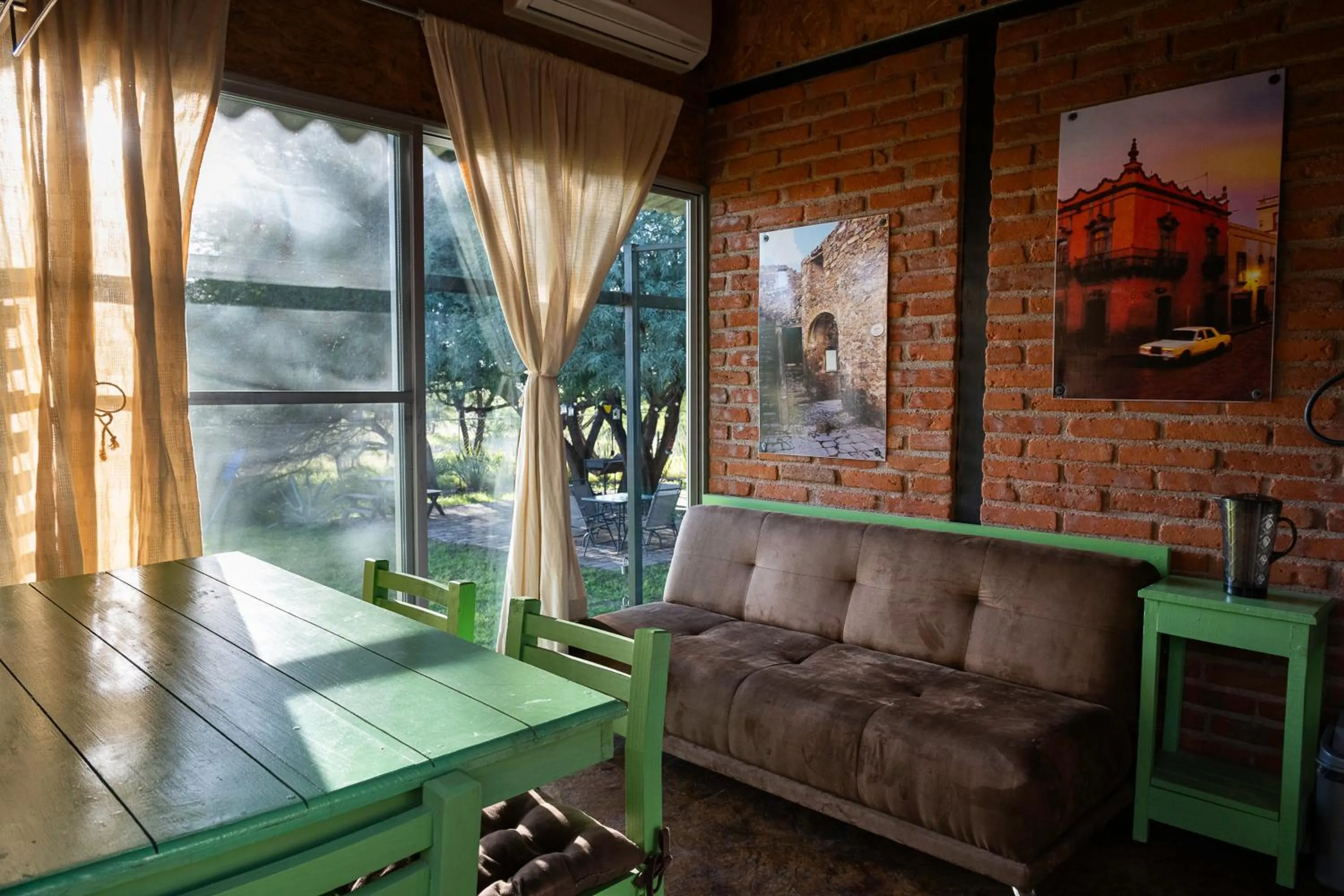 Living room in Mesa Verde by Rotamundos