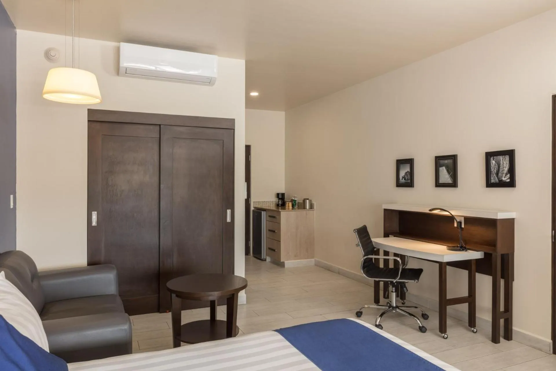 Photo of the whole room, Bed in Medano Hotel and Spa