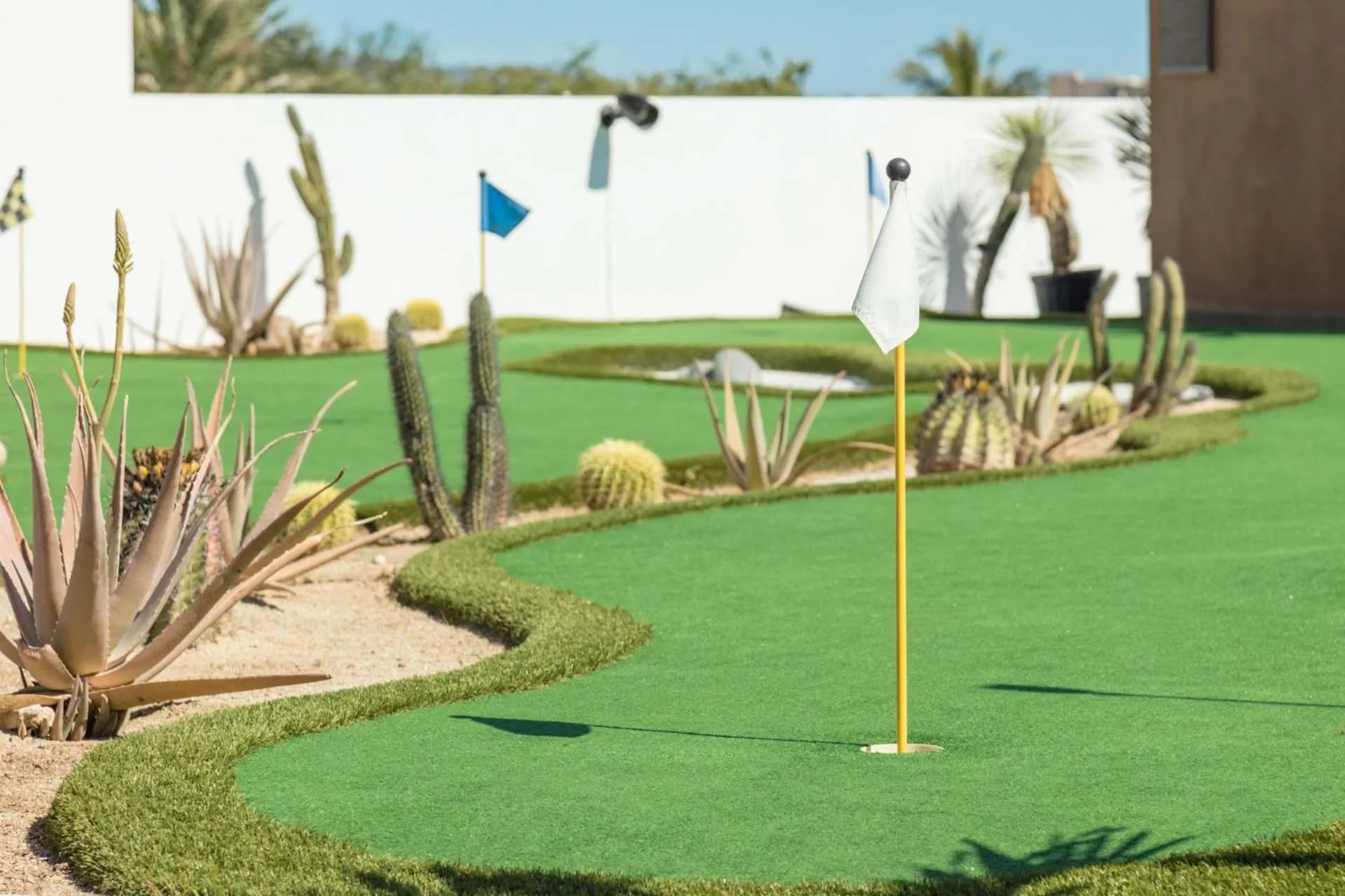 Minigolf in Medano Hotel and Spa
