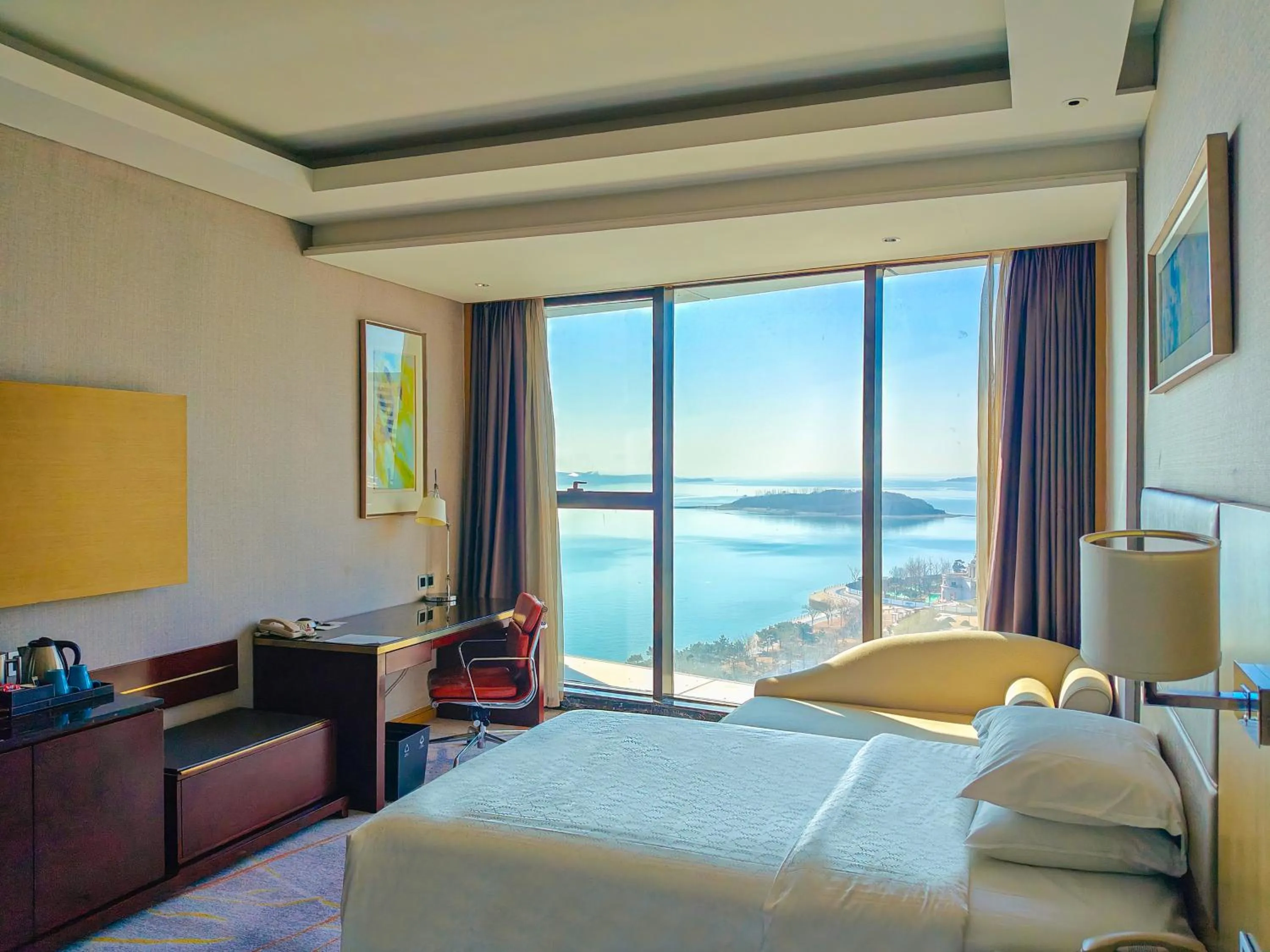 Bed in Sheraton Qingdao West Coast