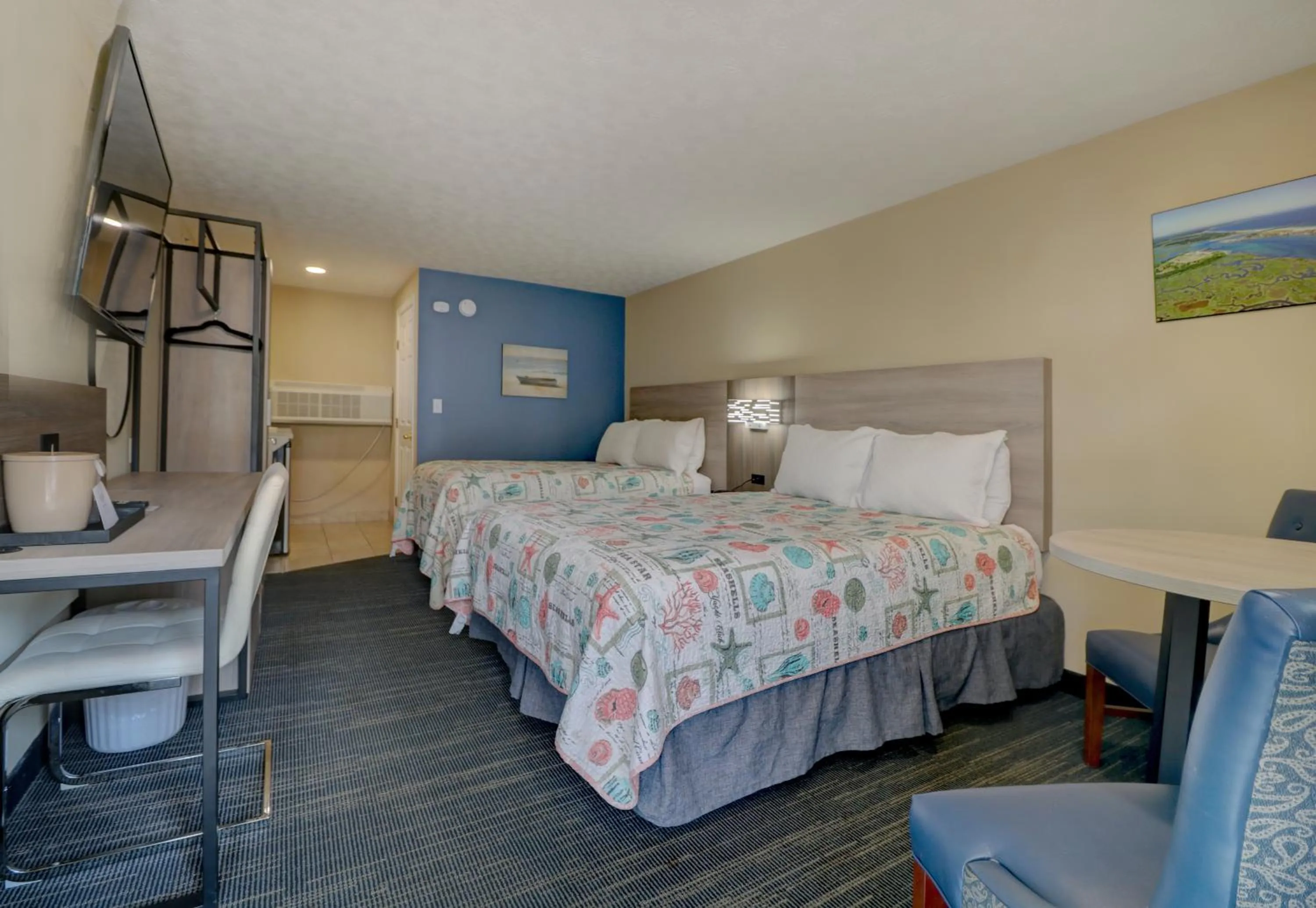 Photo of the whole room, Bed in Wells-Ogunquit Resort Motel & Cottages