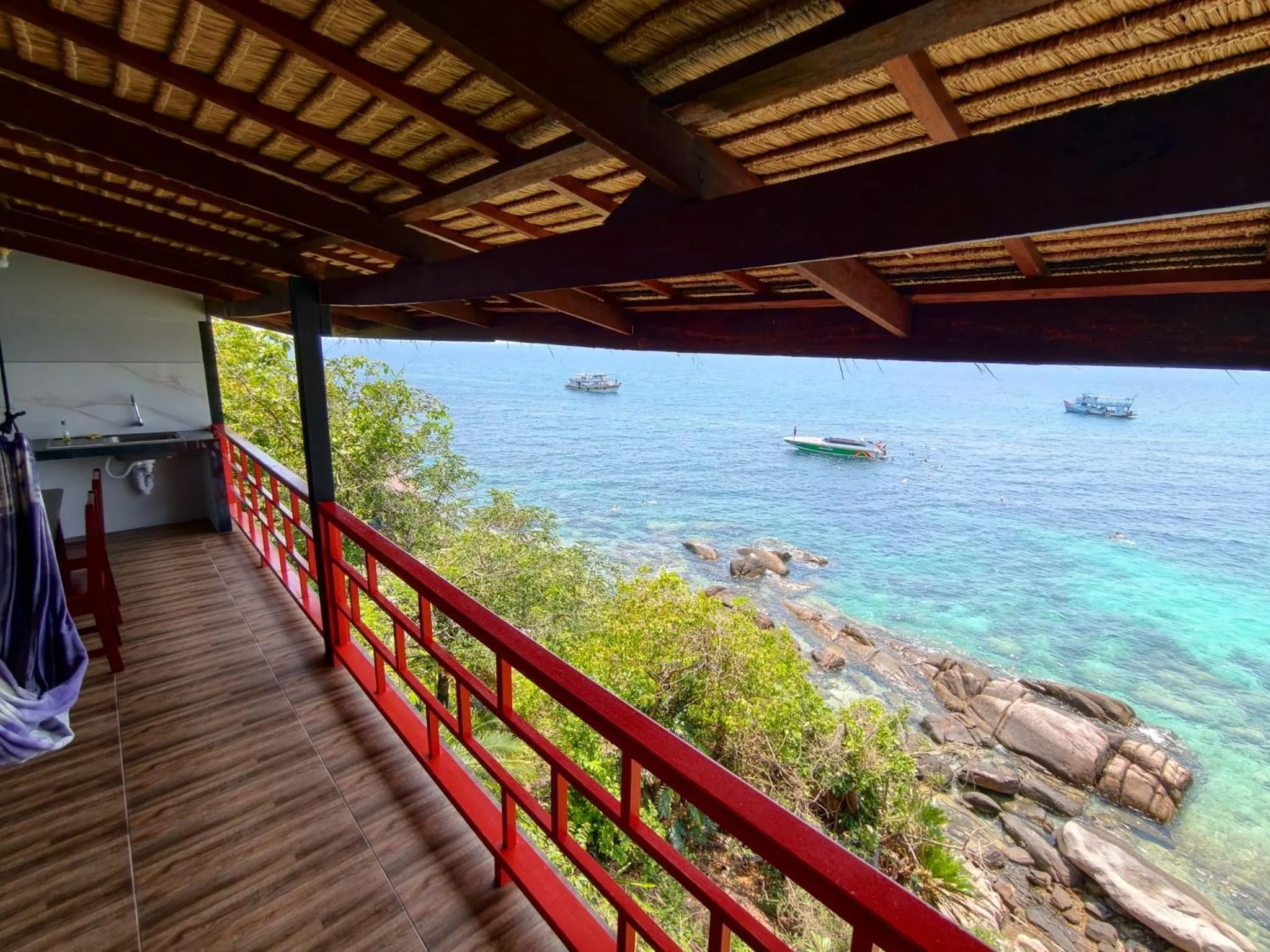 Family Room with Sea View in Tao Thong Villa 2
