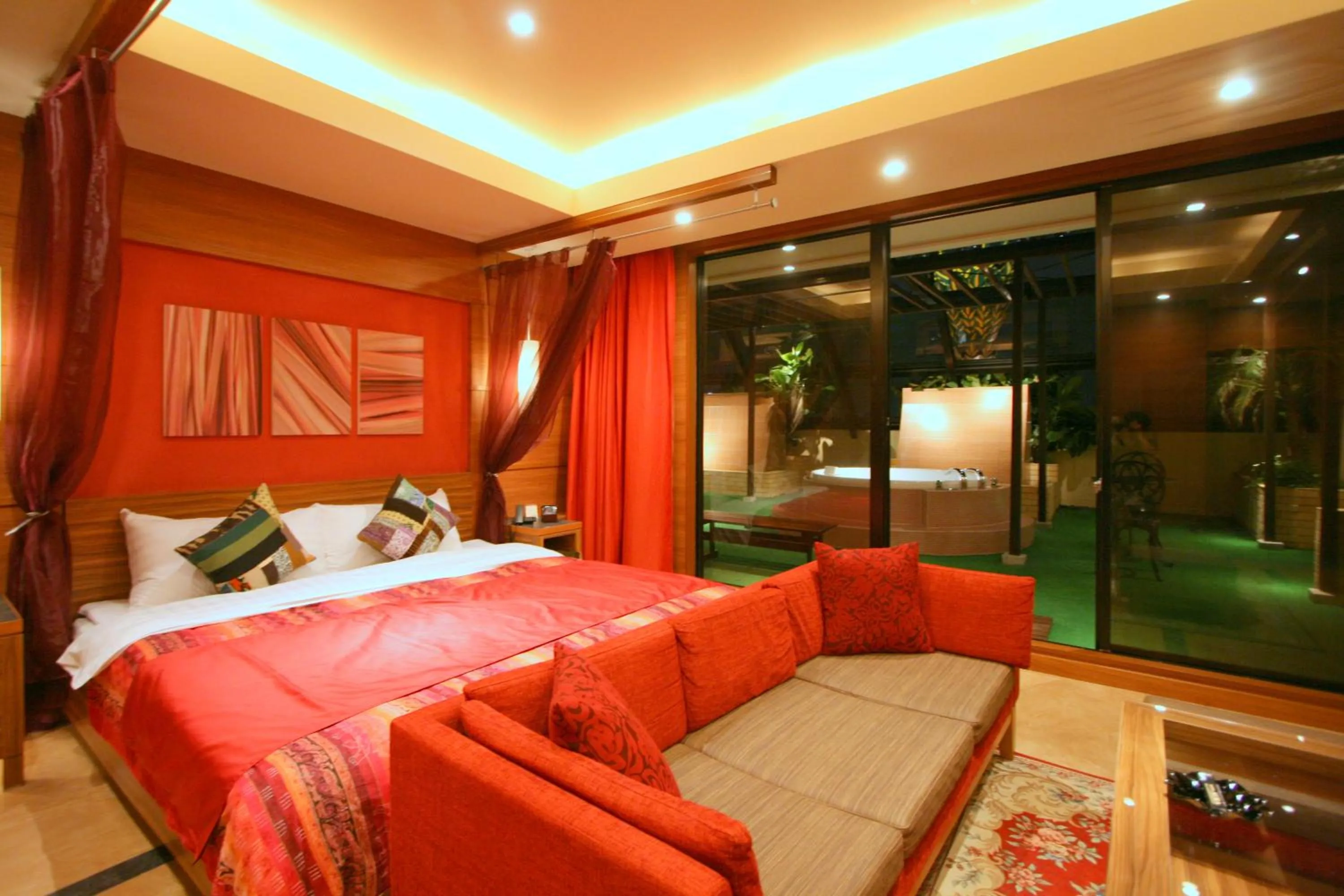 Bedroom, Bed in Hotel Aura Daito (Adult Only)