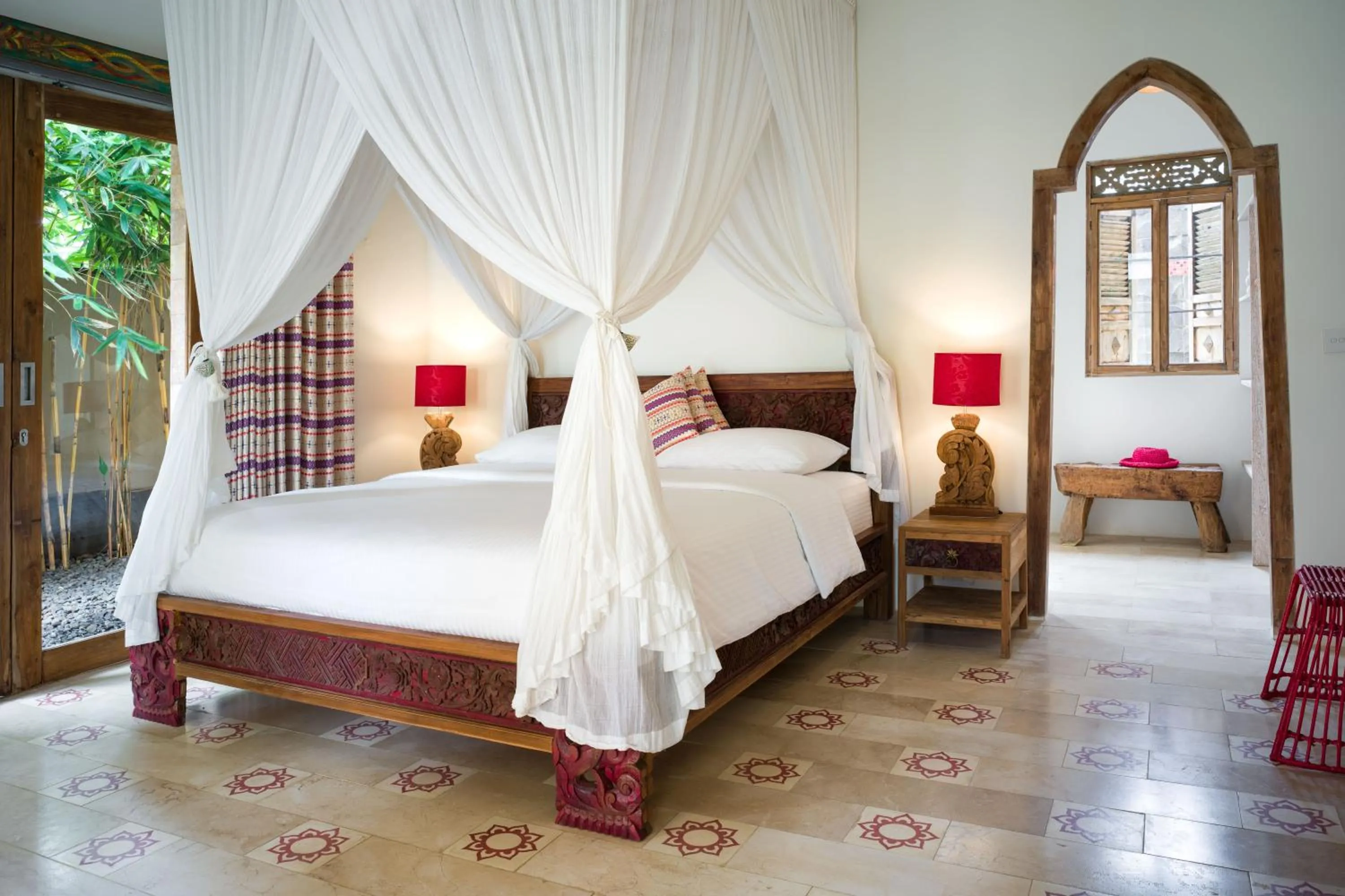 Bed in Sun Suko Boutique Resort