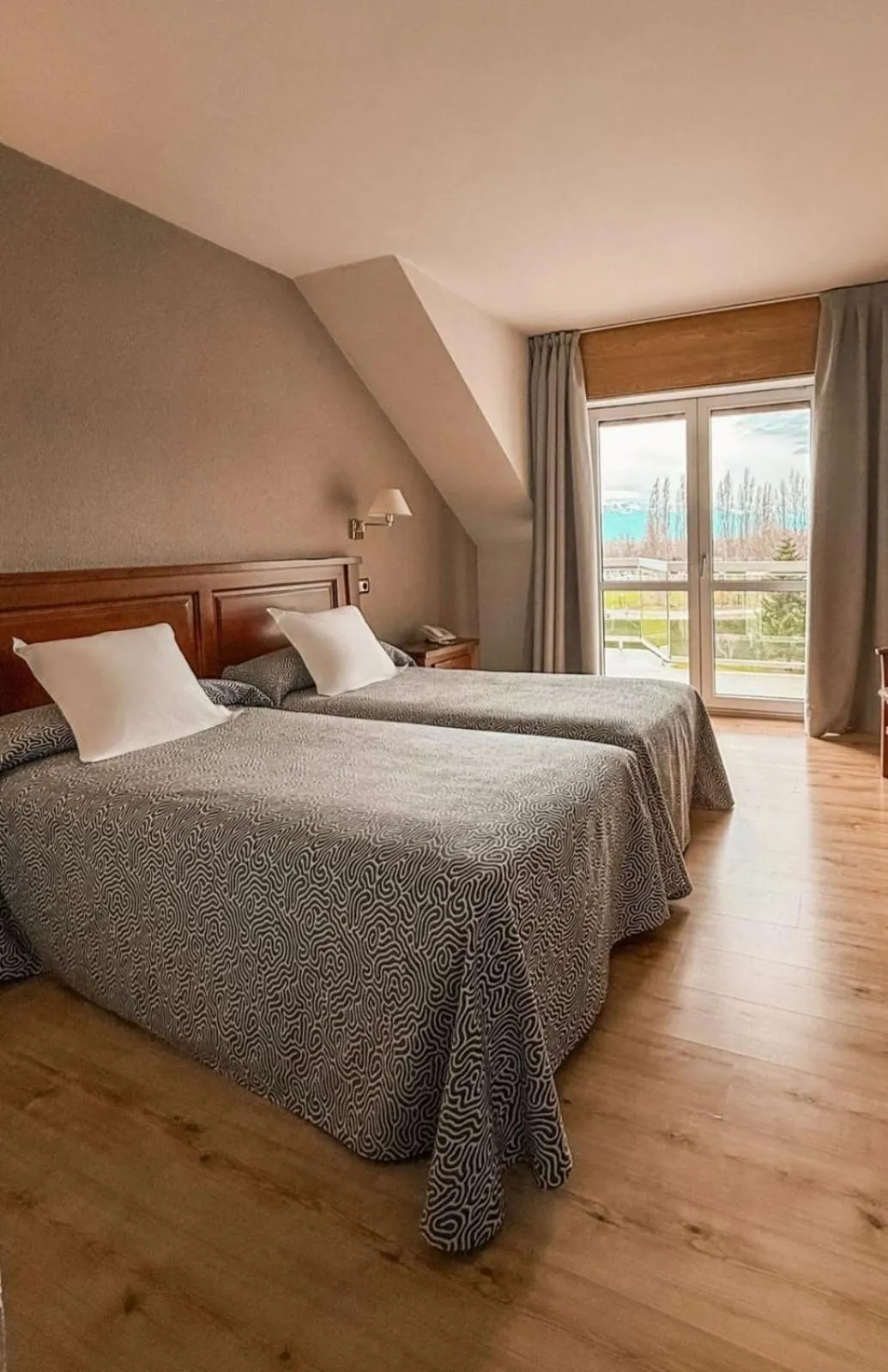 Photo of the whole room, Bed in Puigcerda Park Hotel