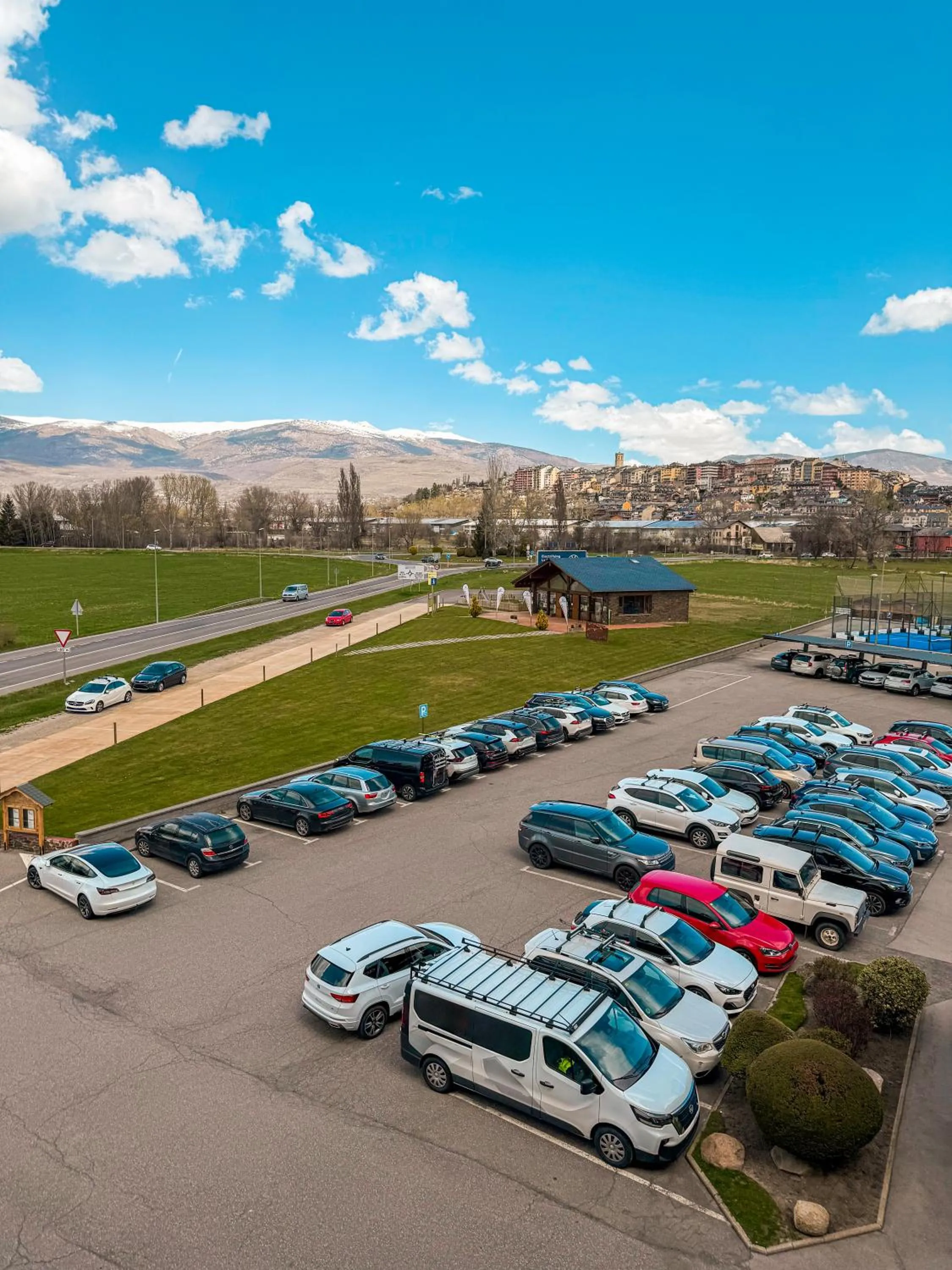 Parking in Puigcerda Park Hotel