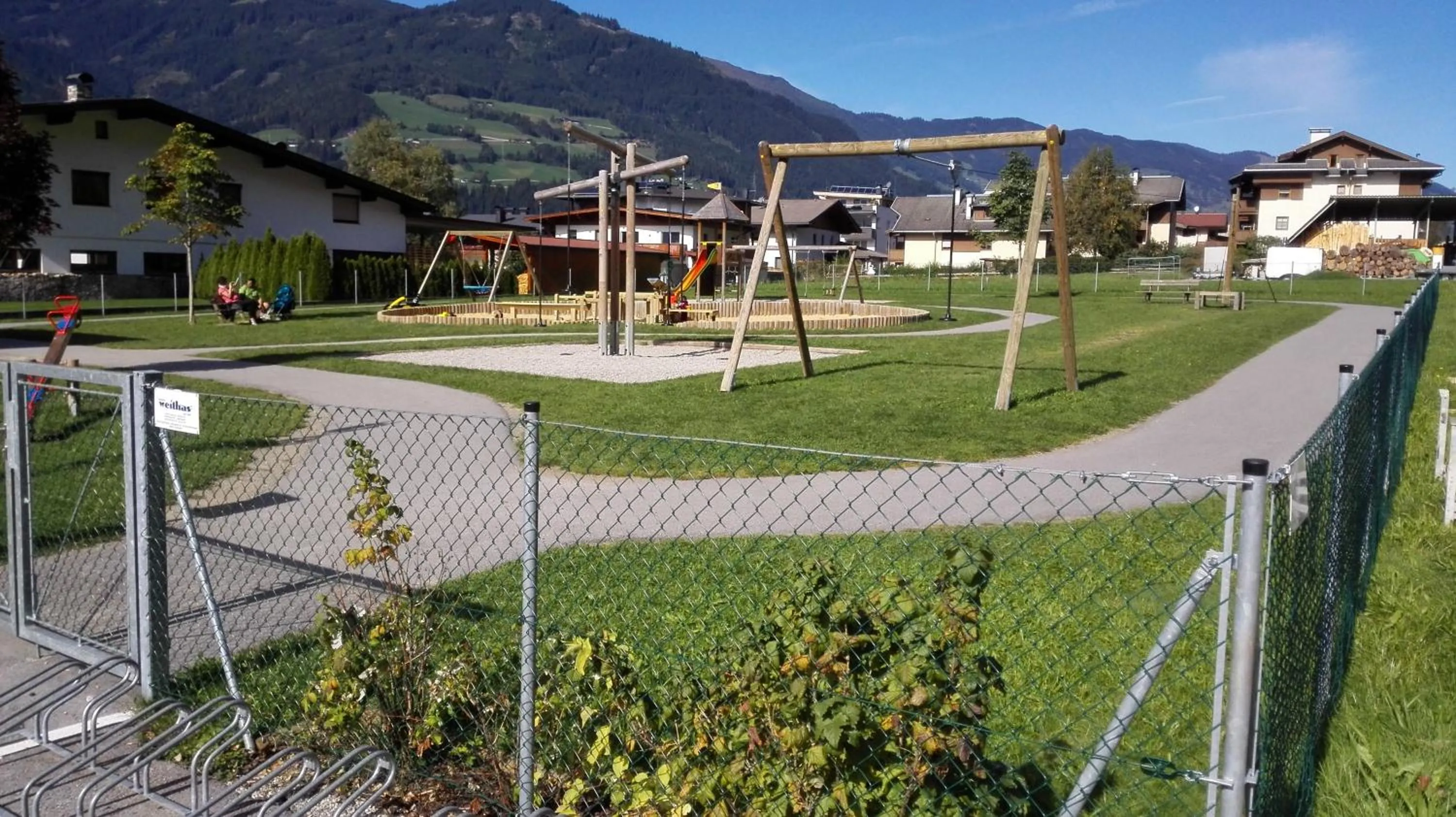 Children play ground in Ferienwohnung Himler