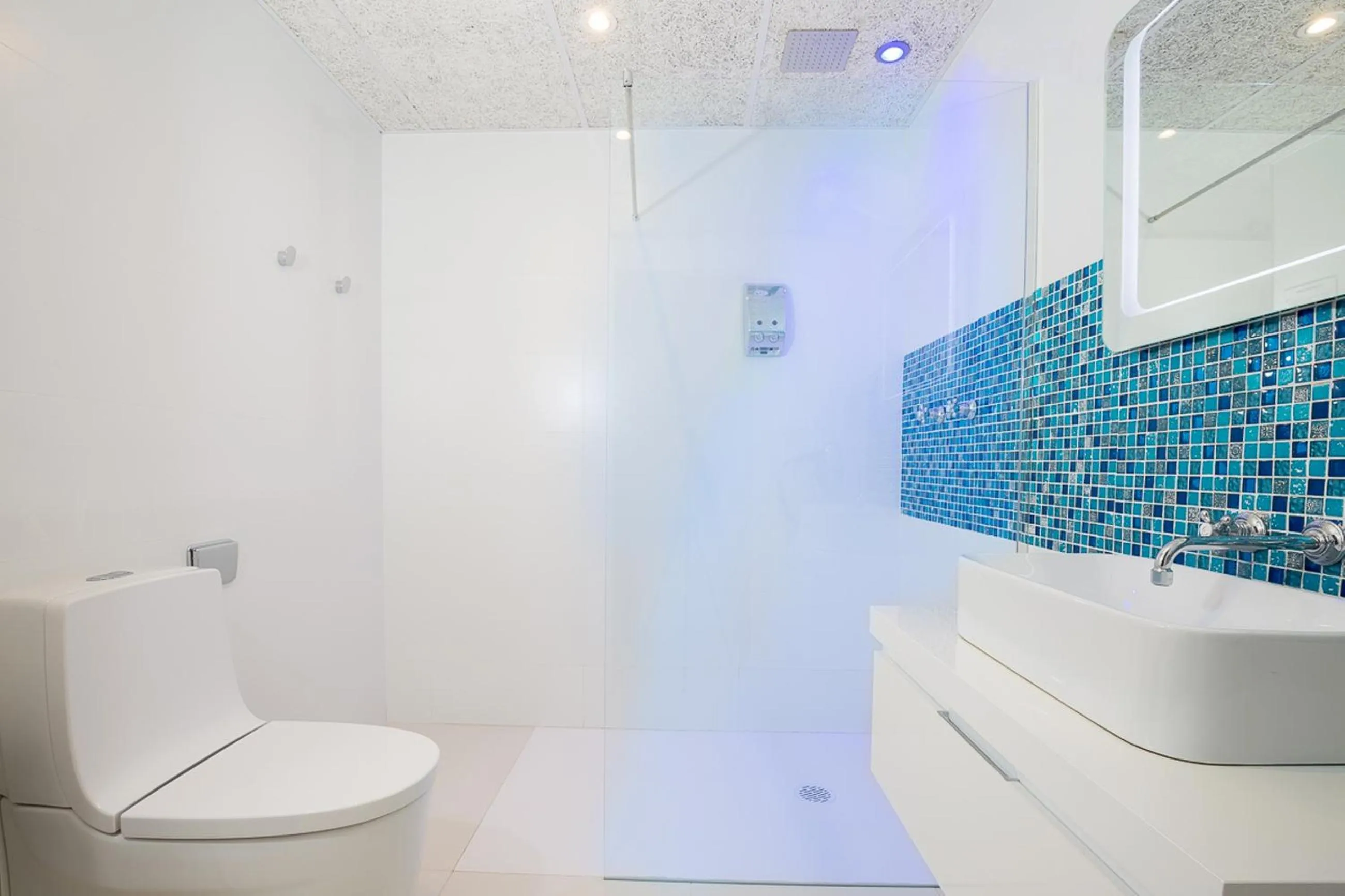 Bathroom in Hotel Montmar