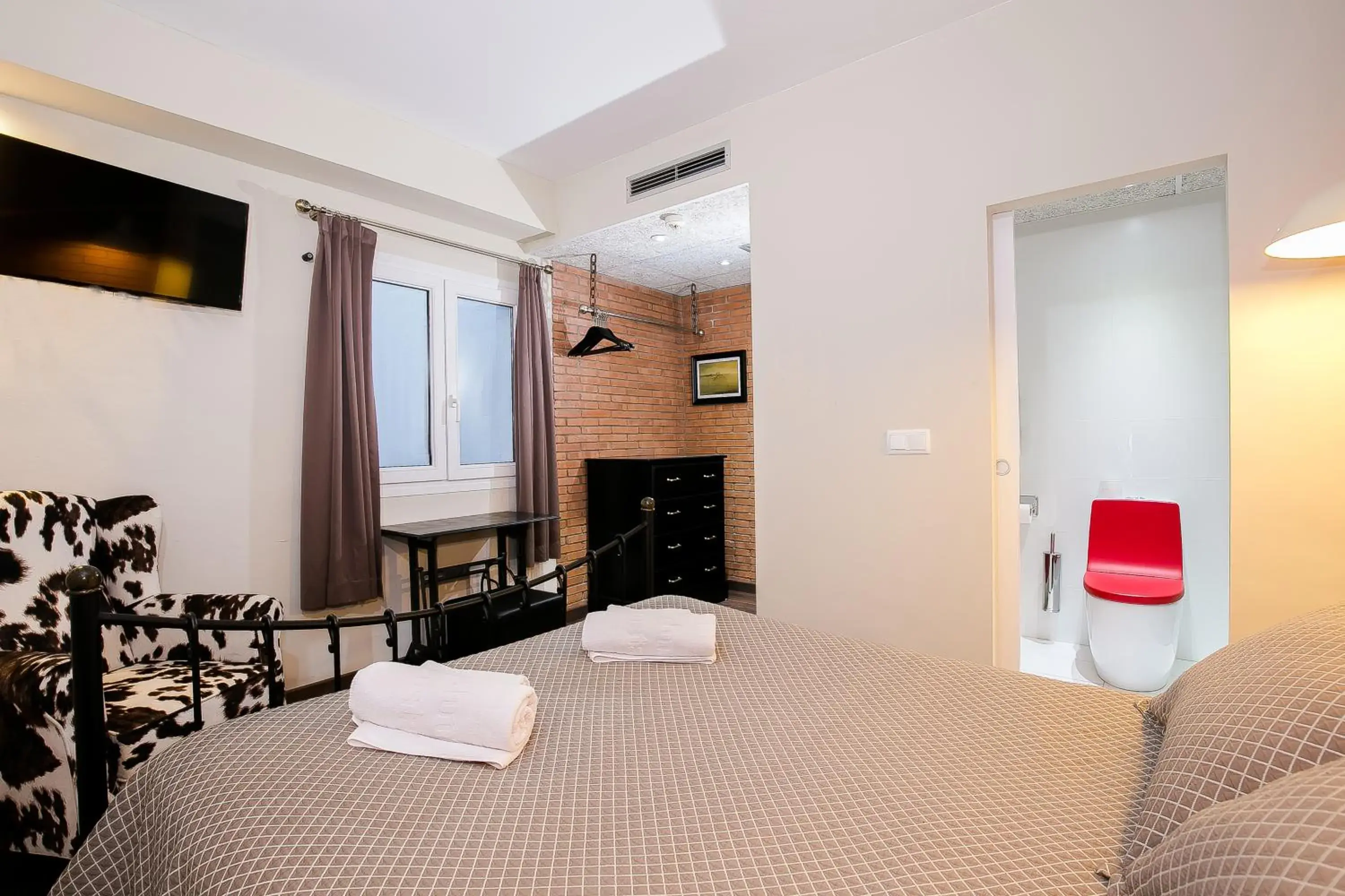 Standard Double or Twin Room in Hotel Montmar Standard Double or Twin Room in Hotel Montmar