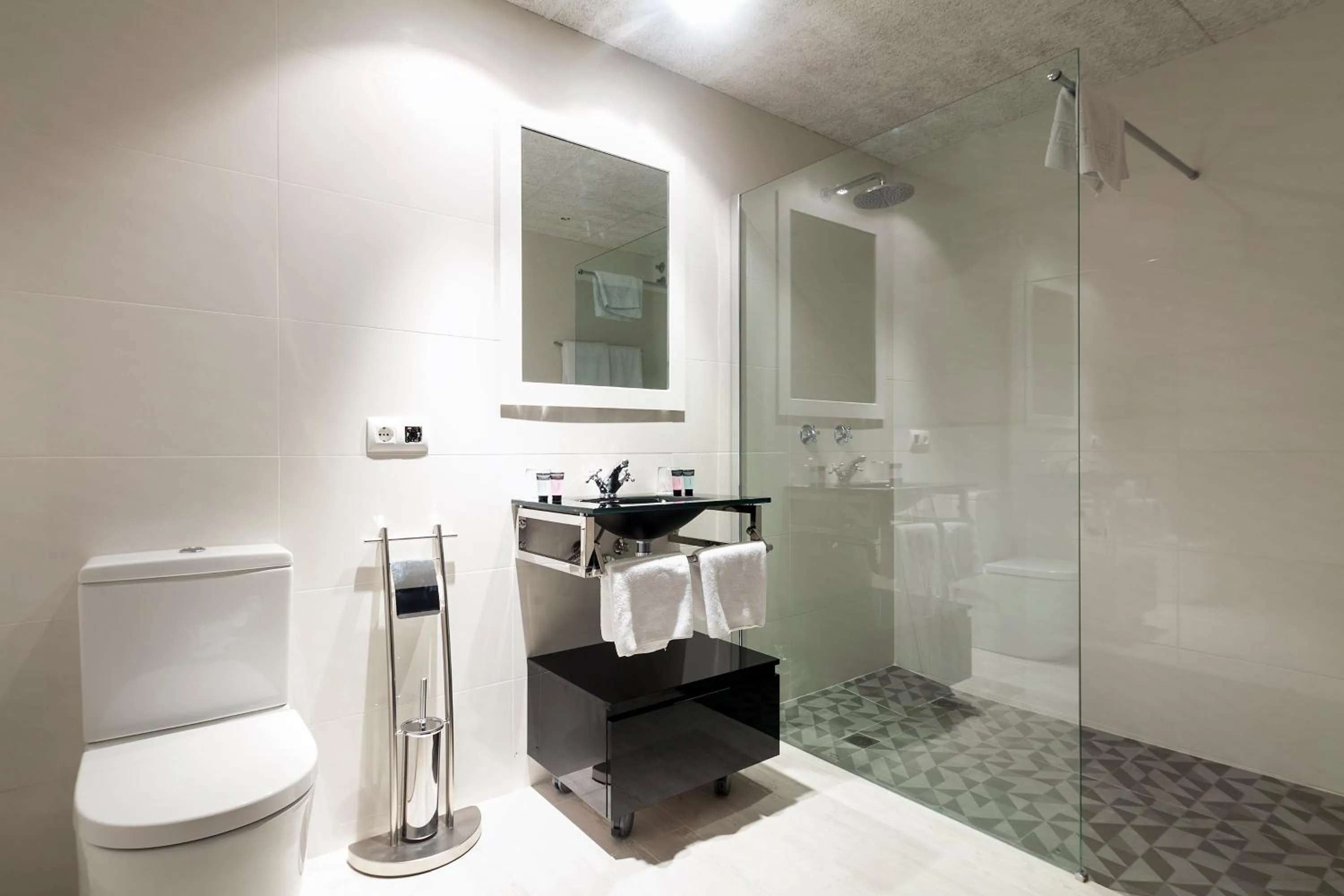 Bathroom in Hotel Montmar