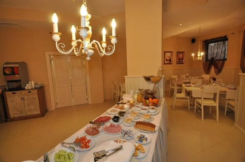 Restaurant/places to eat in Mountain Top Mina
