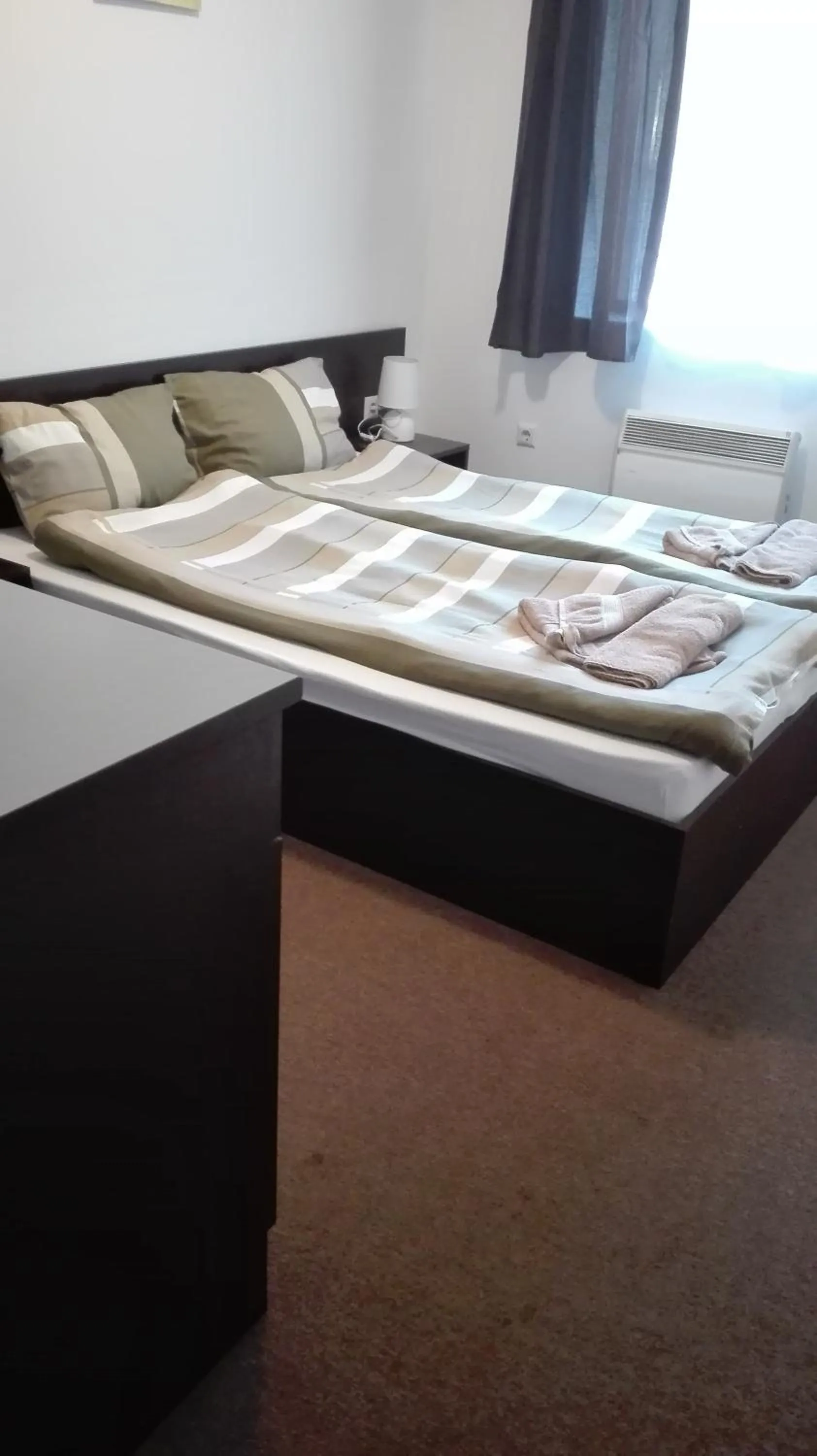 Bed in Mountain Top Mina