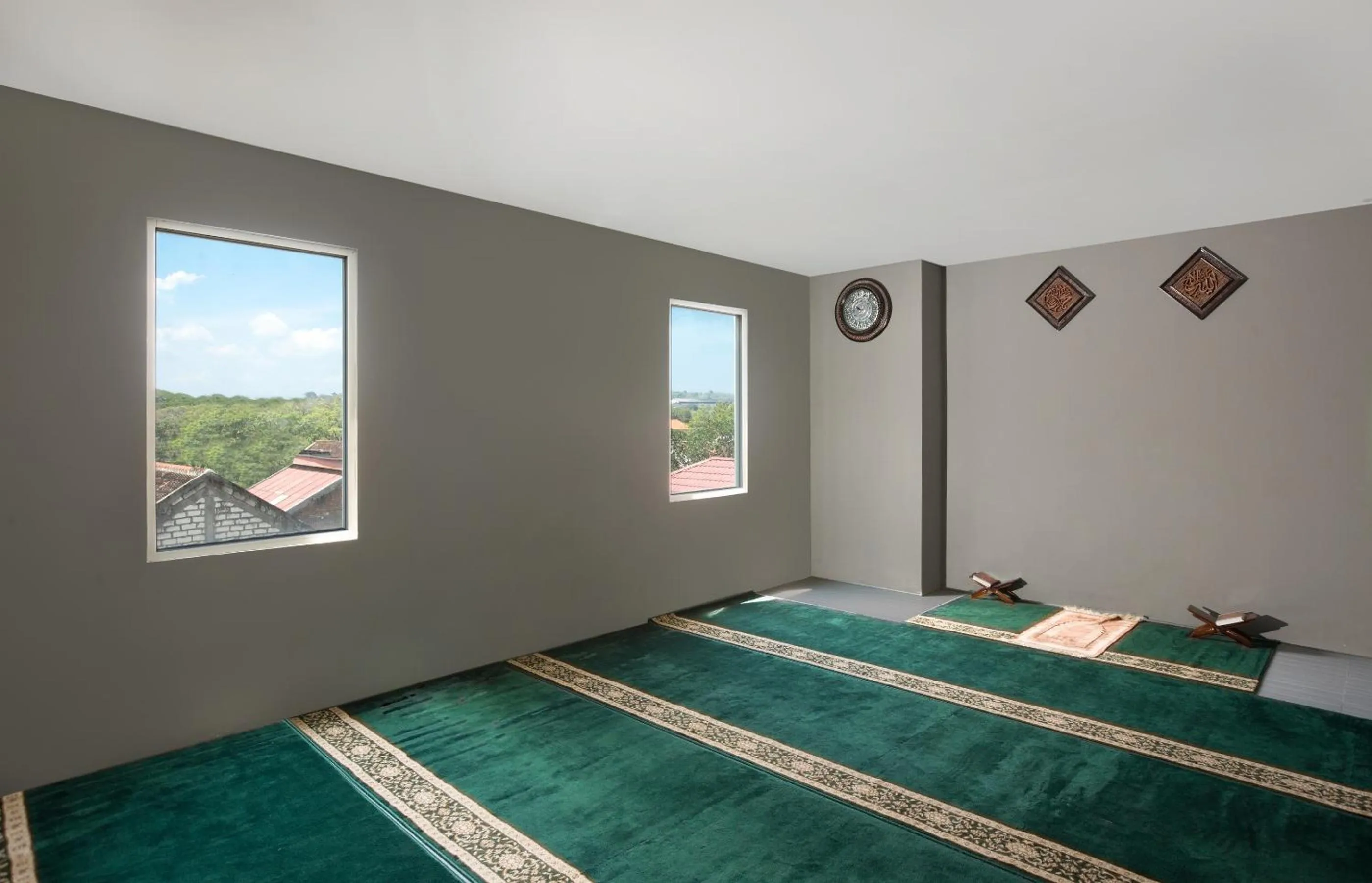 Property building, Bed in KHAS Gresik