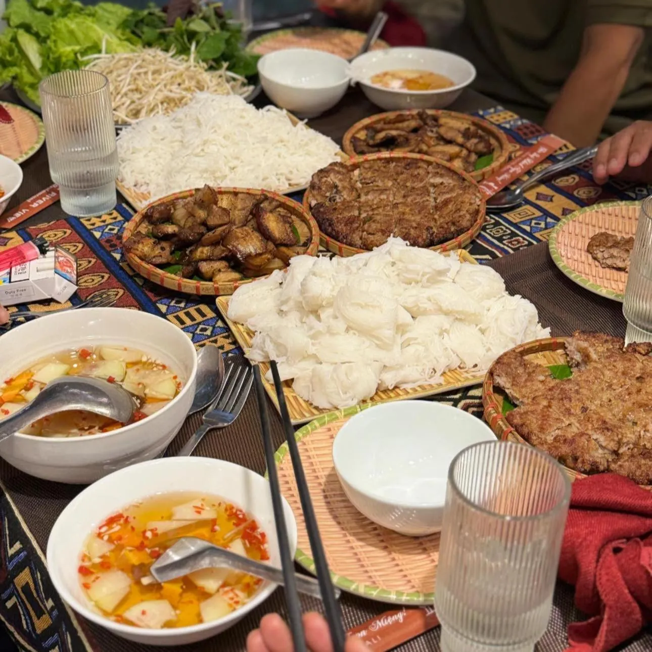 Food and drinks in Tam Coc River View Homestay