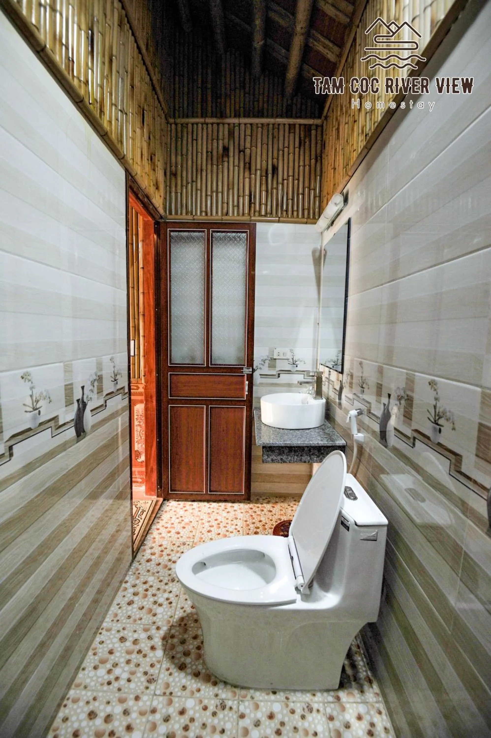 Shower in Tam Coc River View Homestay