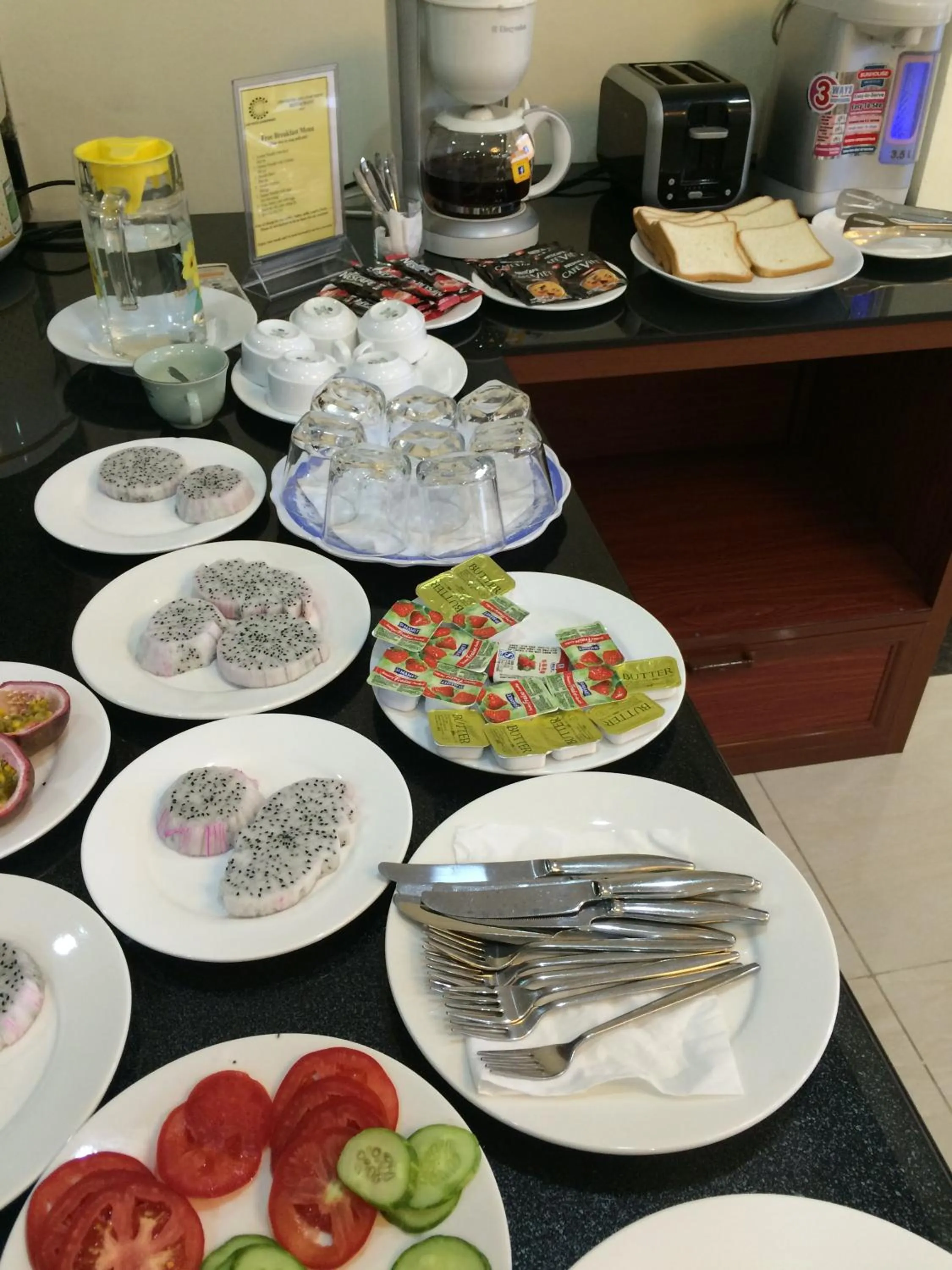 Restaurant/places to eat in Chio Hotel