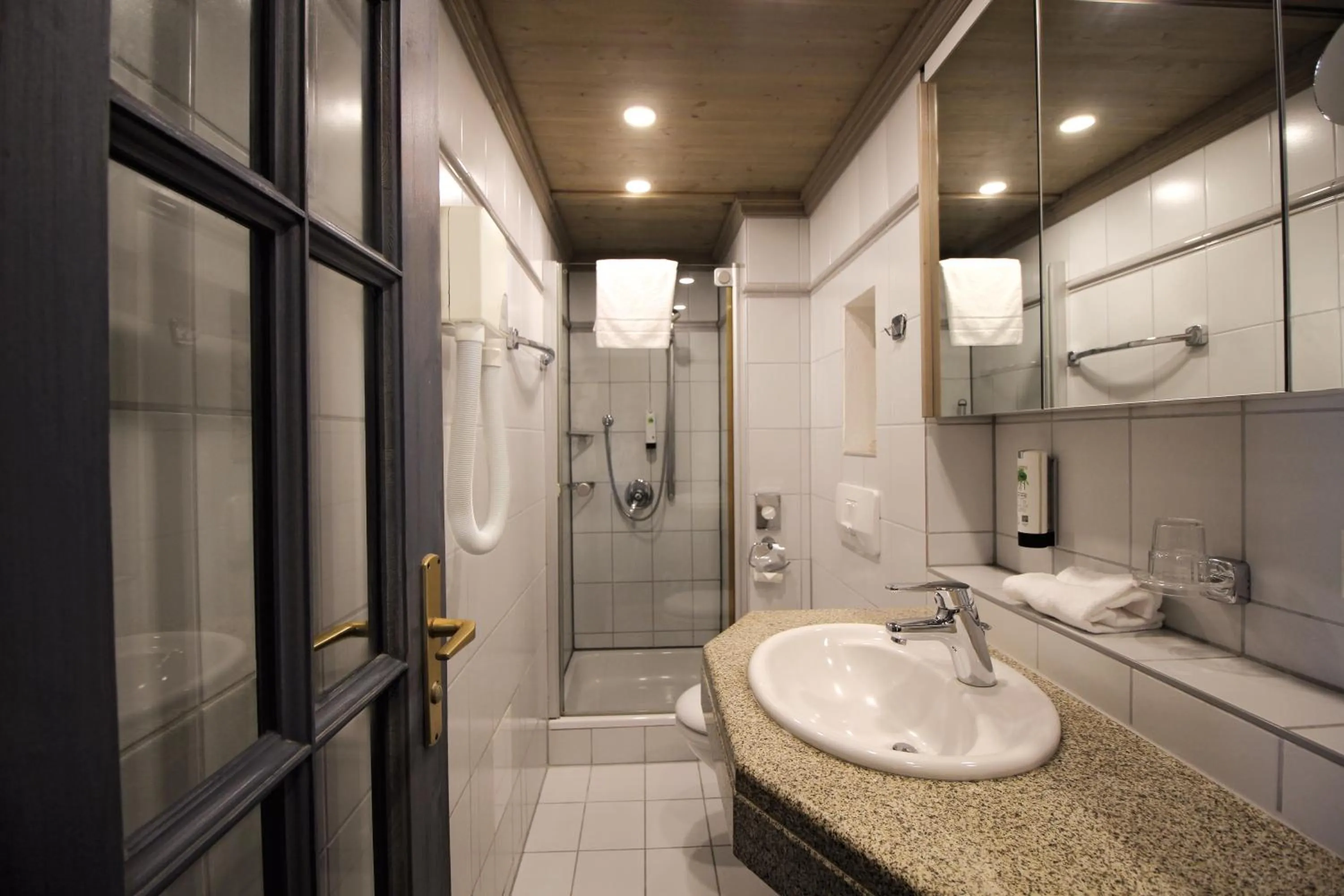 Bathroom in Hotel Promenade
