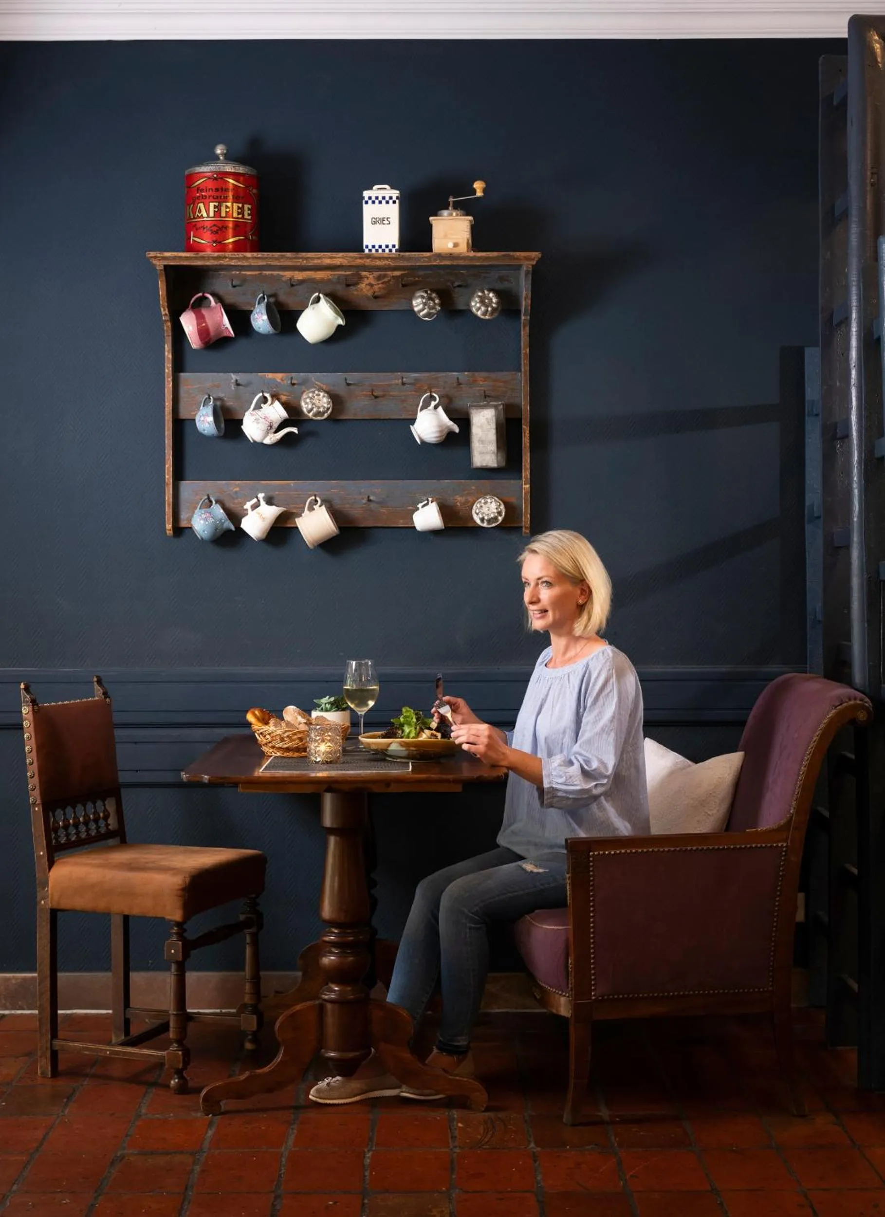 Restaurant/places to eat in Hotel Promenade