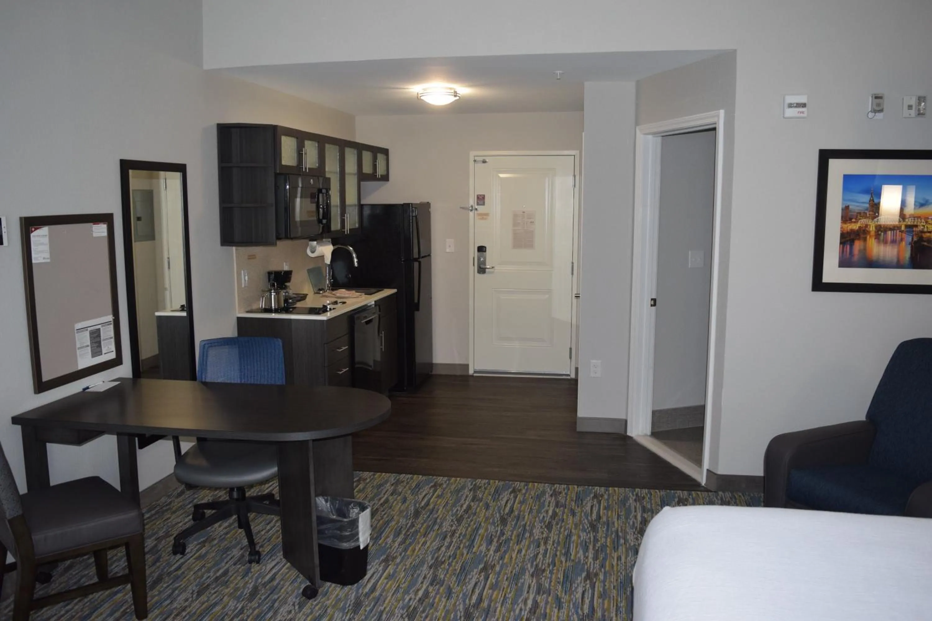 Photo of the whole room, Bed in Candlewood Suites - Nashville Metro Center by IHG
