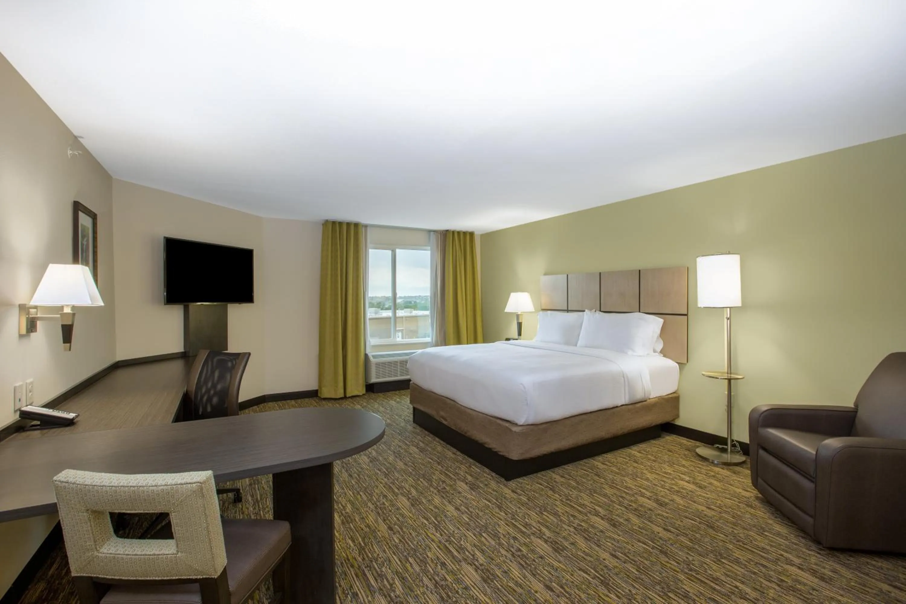 Photo of the whole room, Bed in Candlewood Suites - Omaha Millard Area by IHG